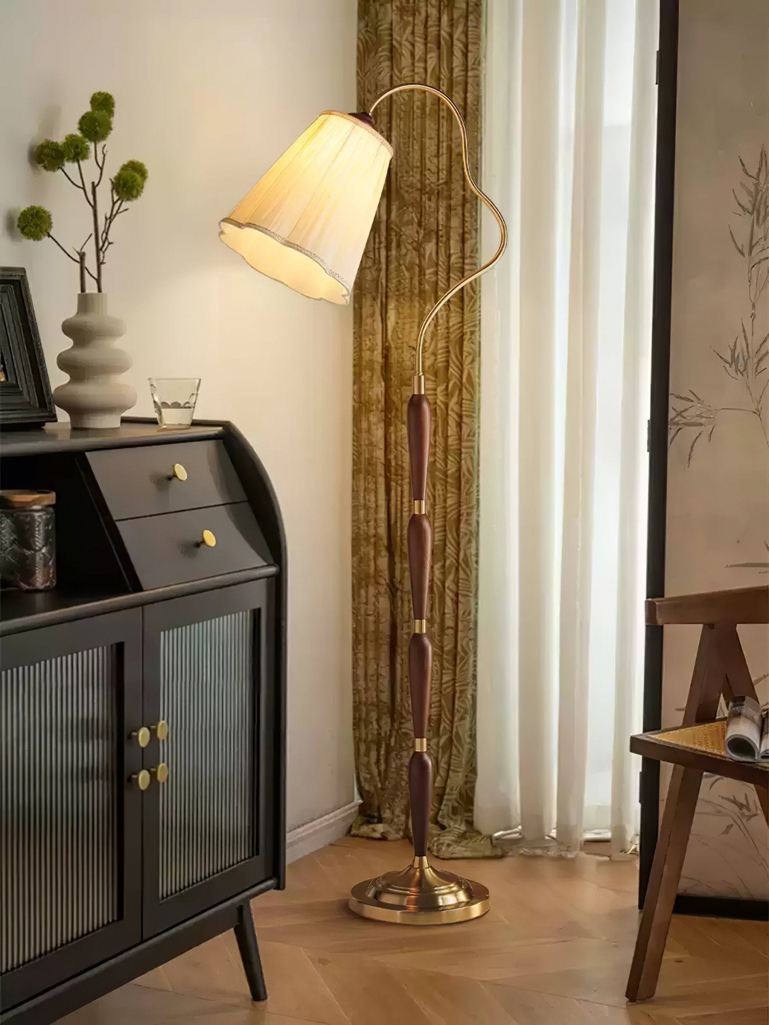 WOW Marcellus Arc Floor Lamp
