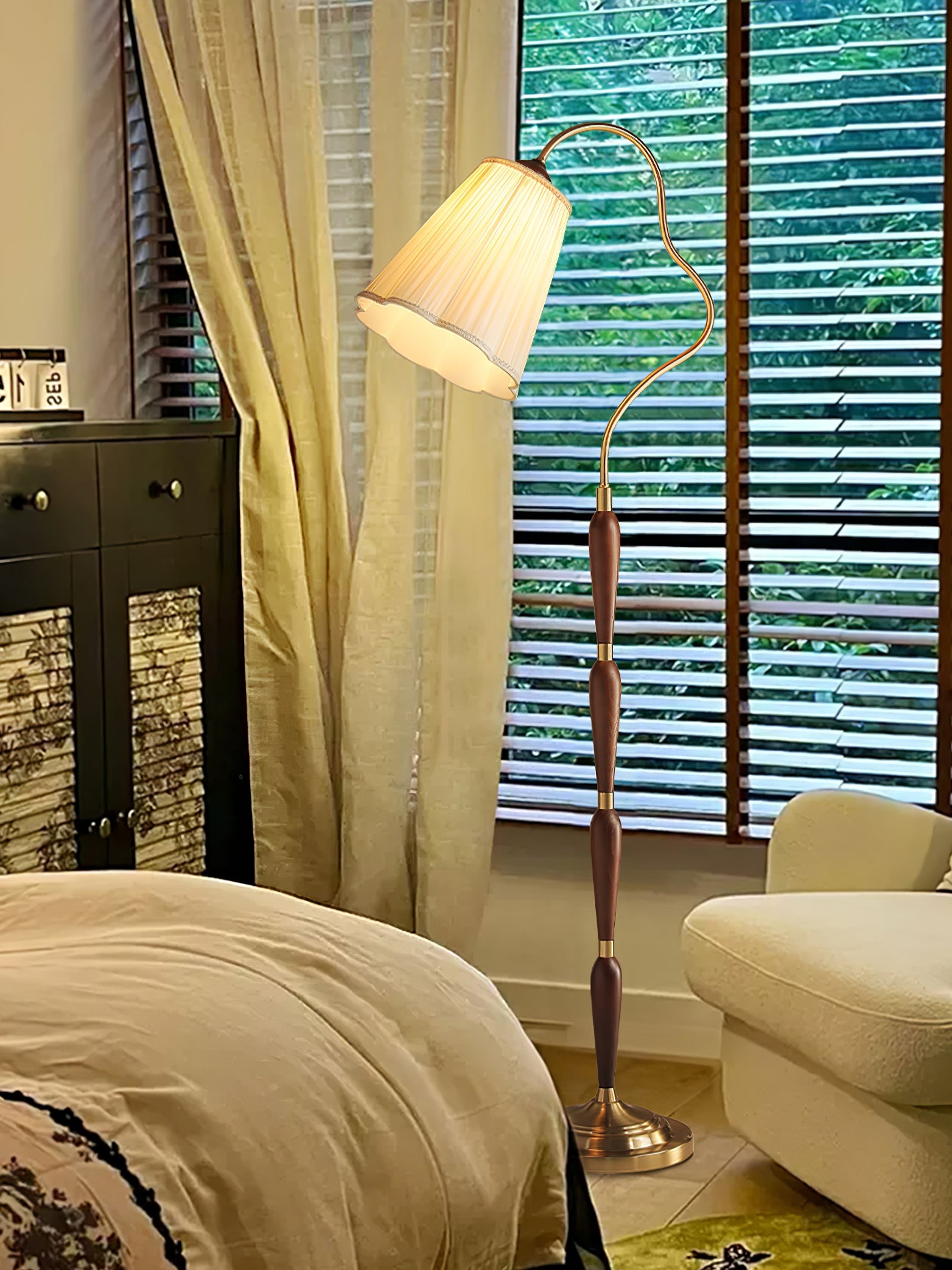 WOW Marcellus Arc Floor Lamp