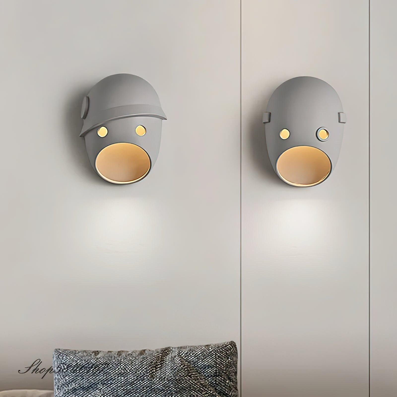 WOW Mask Wall Light