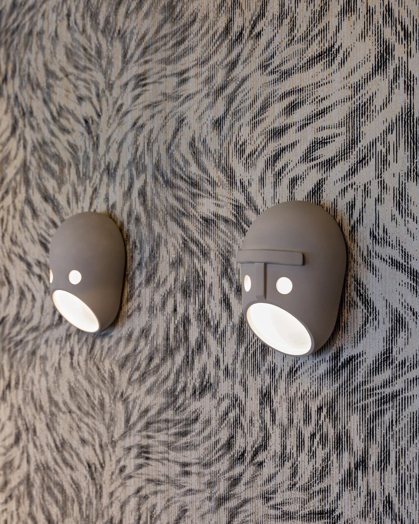 WOW Mask Wall Light