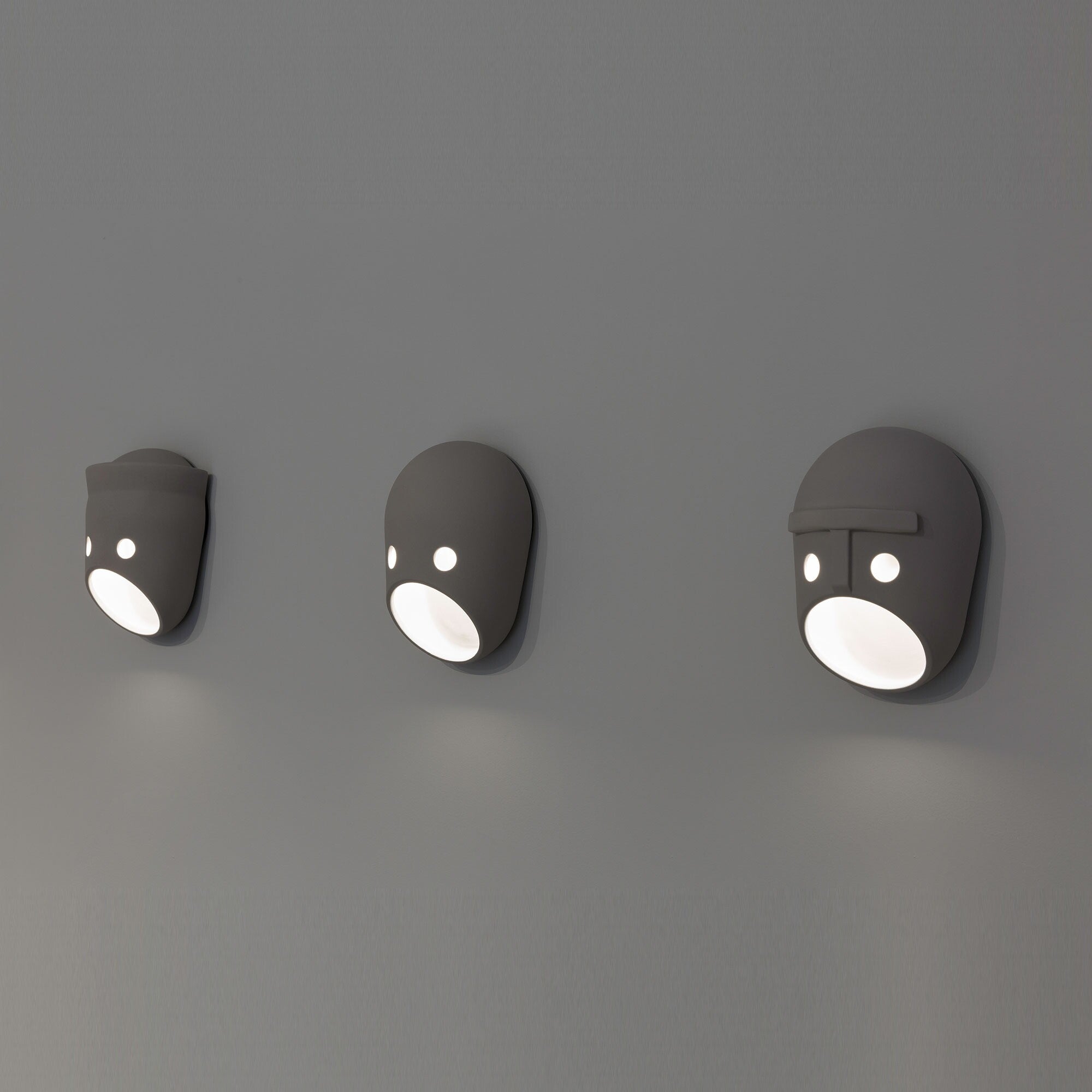 WOW Mask Wall Light