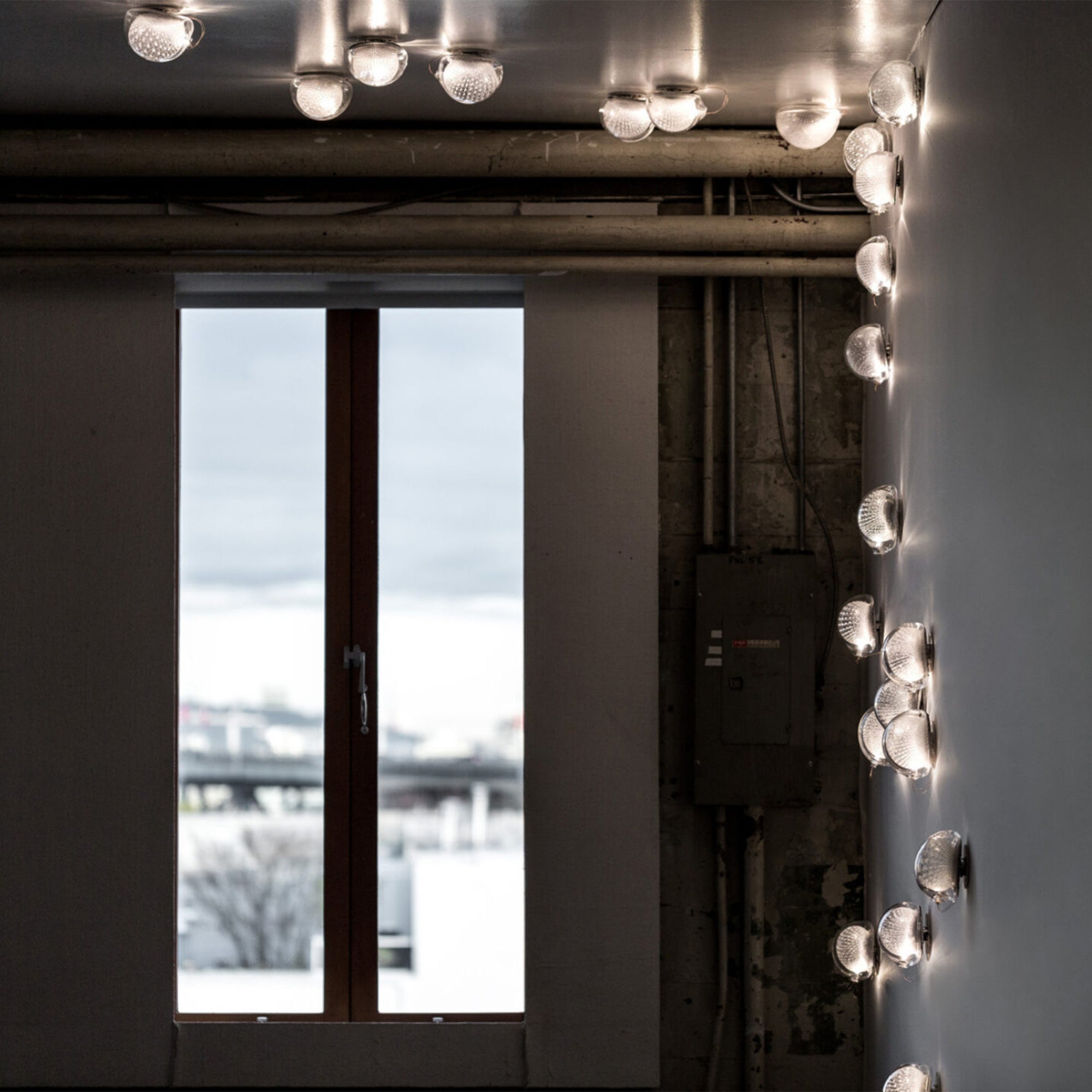 WOW Mesh Glass Wall Lamp