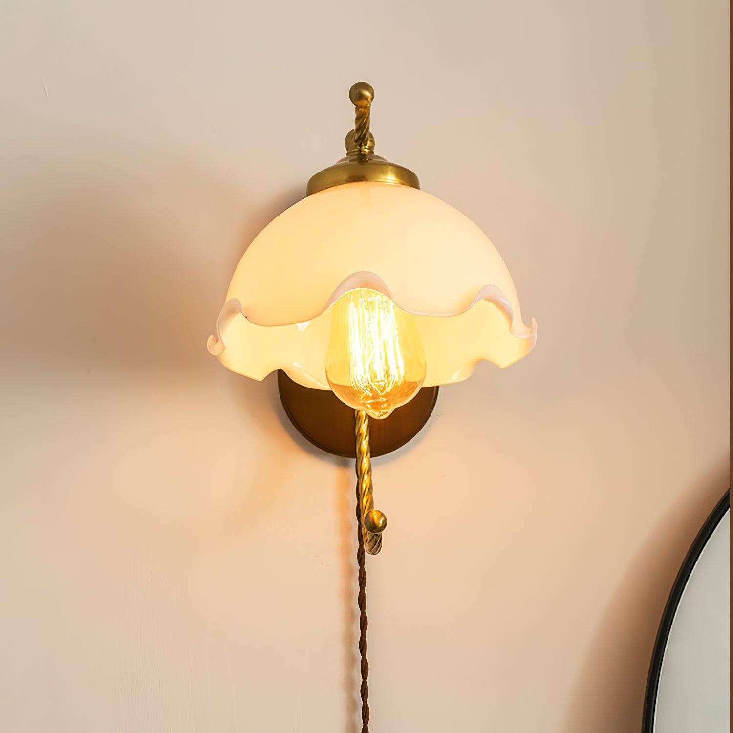WOW Milky Flower Wall Light