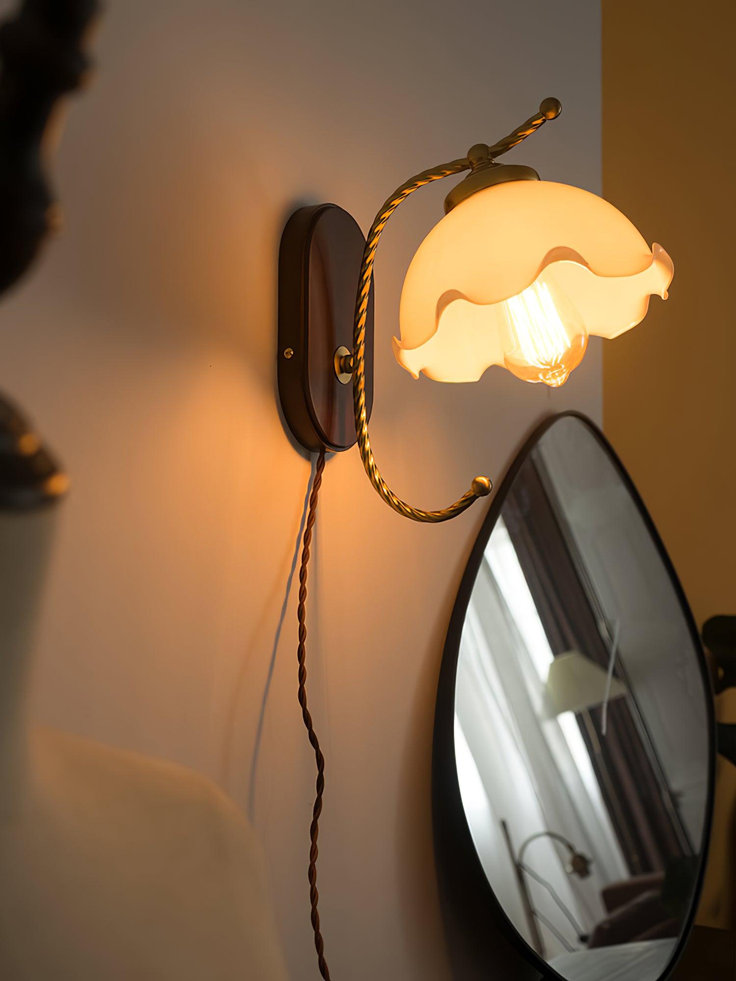WOW Milky Flower Wall Light