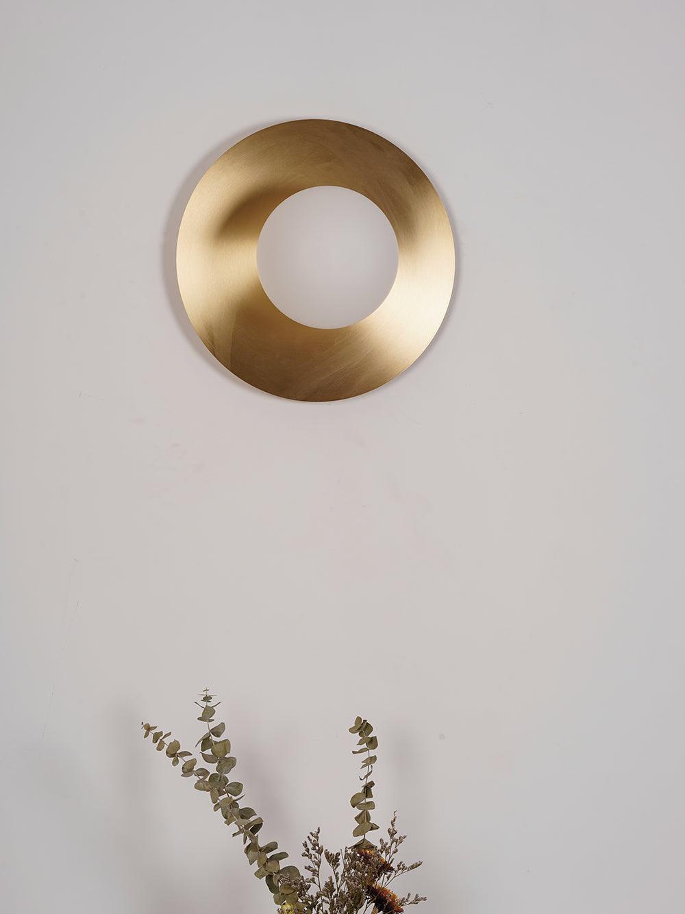 WOW Round Glass Art Wall Lamp