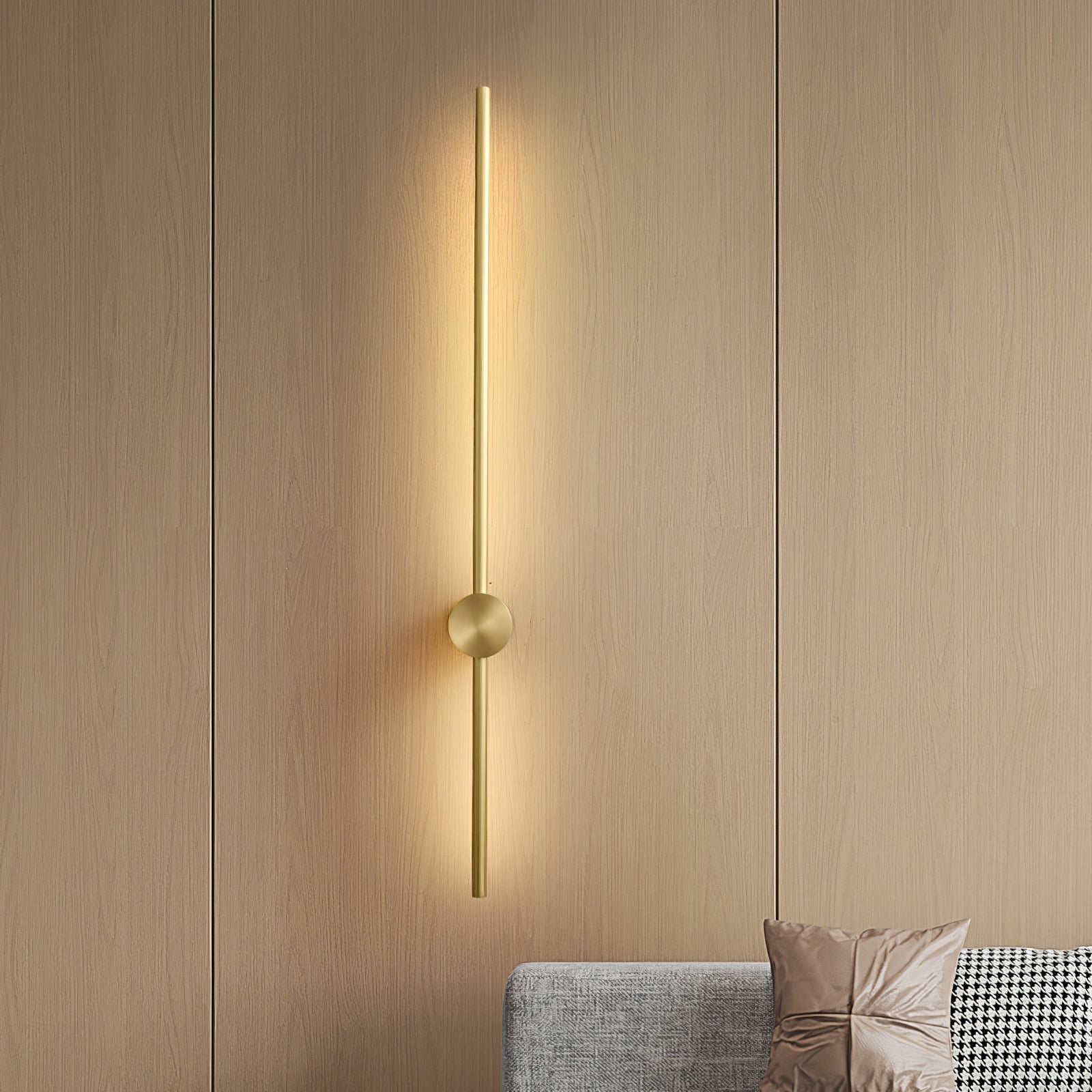 WOW Minimalist Vertical Wall Sconce