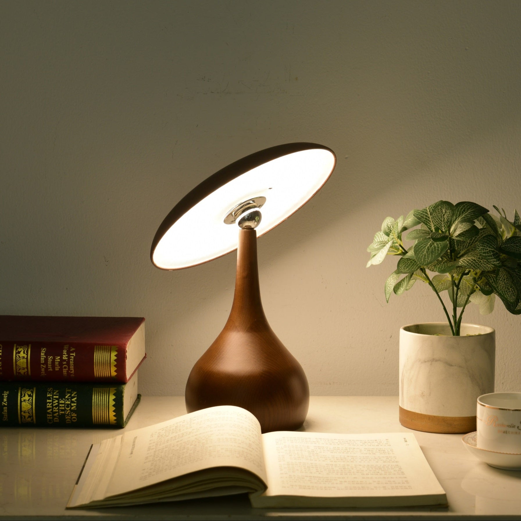 WOW Mireli Table Lamp