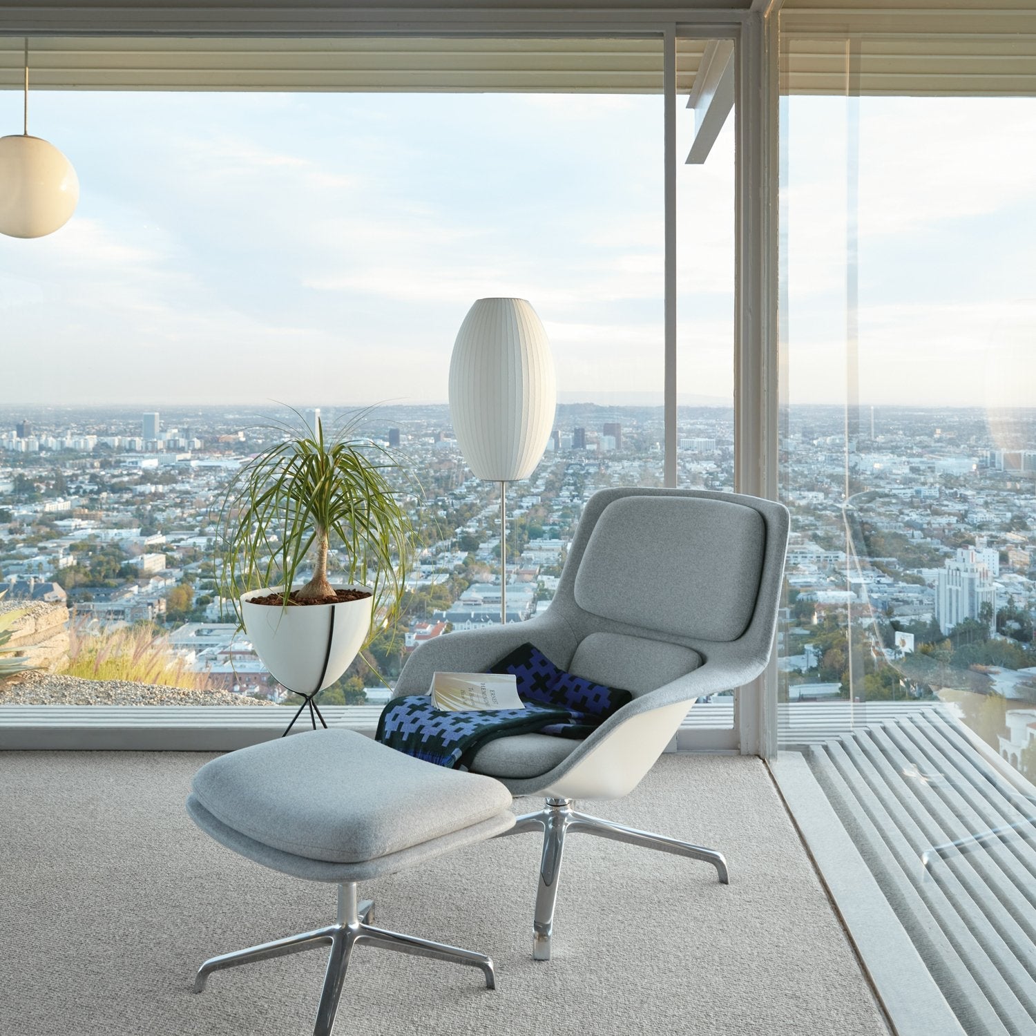 Wow Nelson Floor Lamp