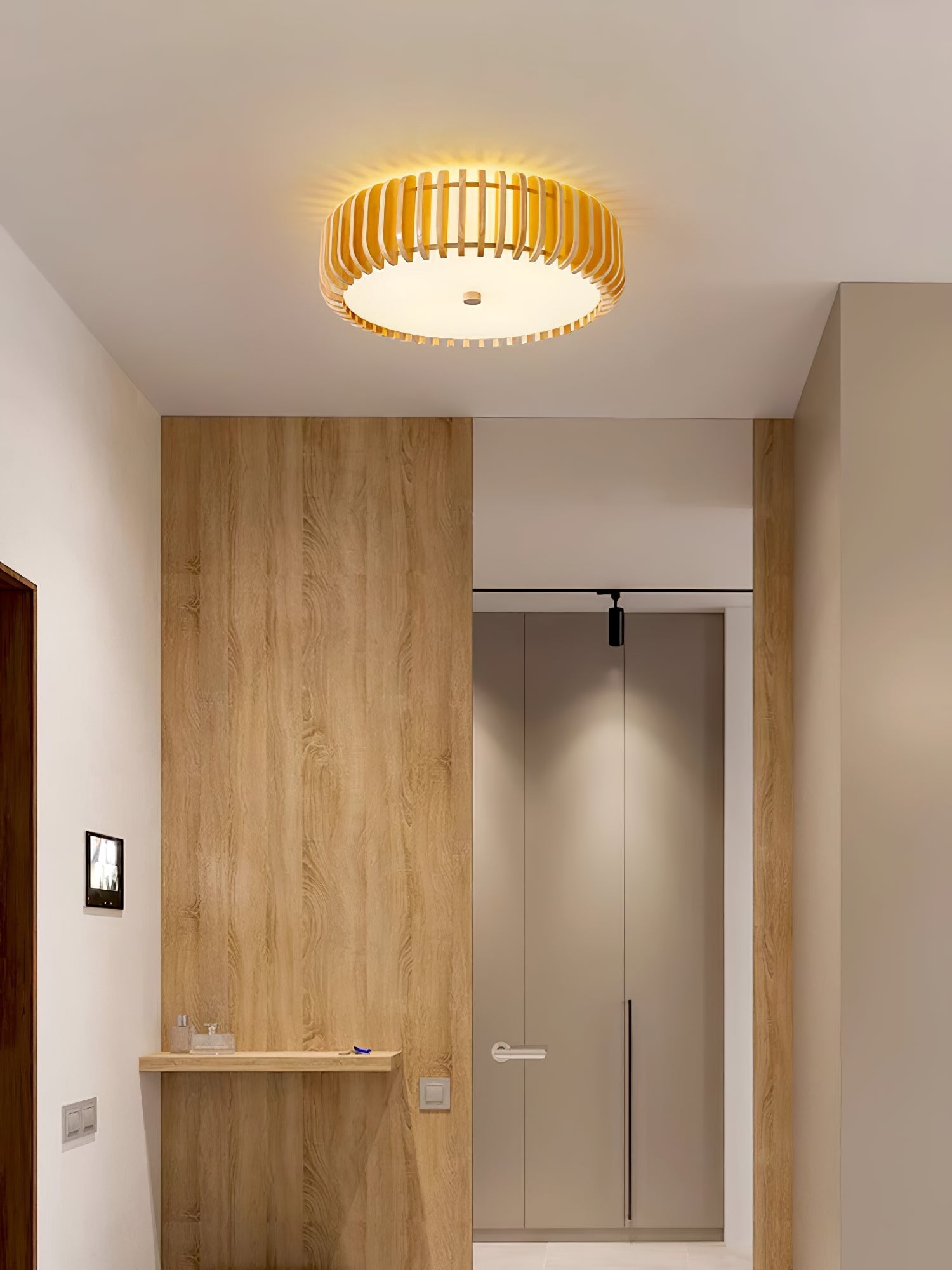 WOW Oakflare Ceiling Lamp