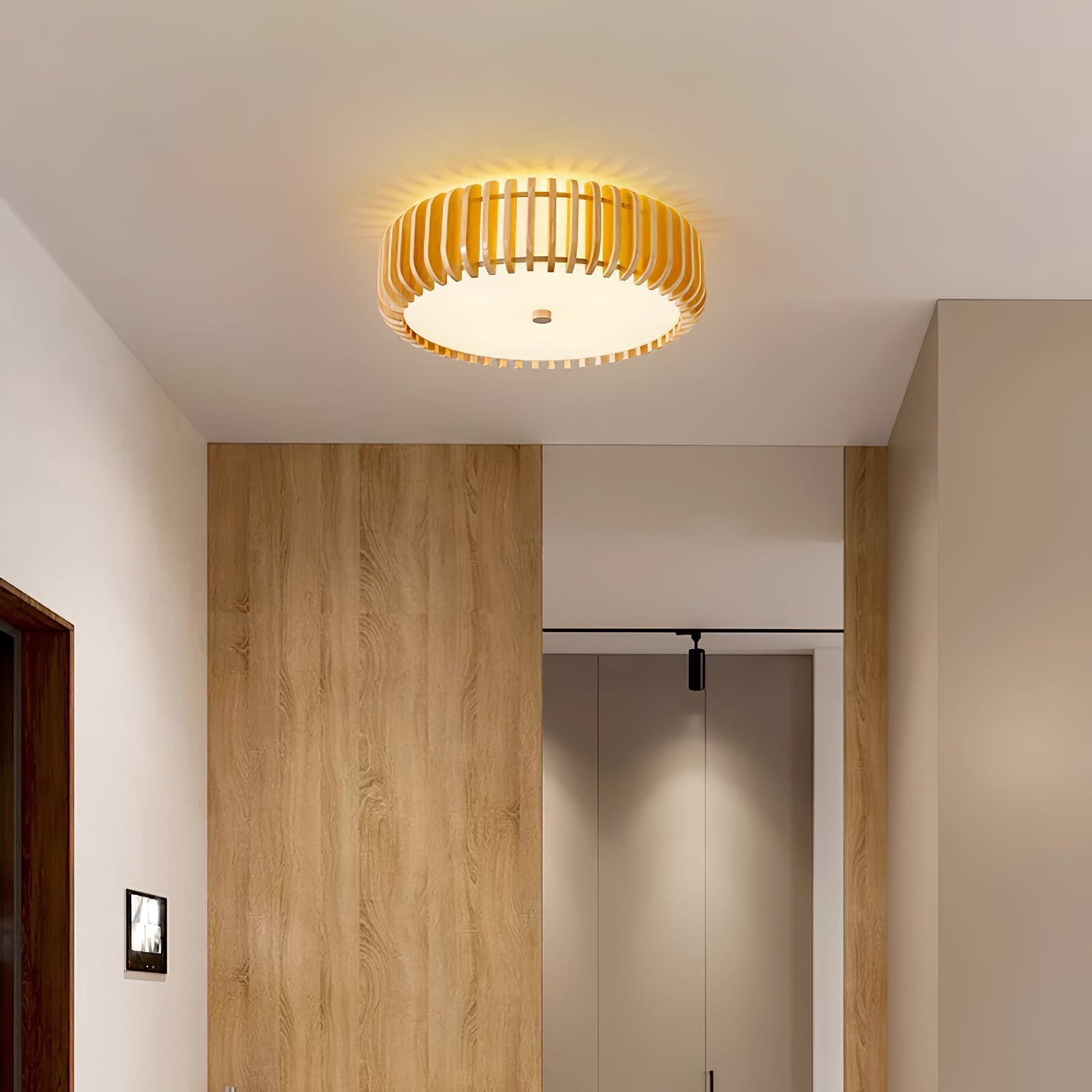 WOW Oakflare Ceiling Lamp
