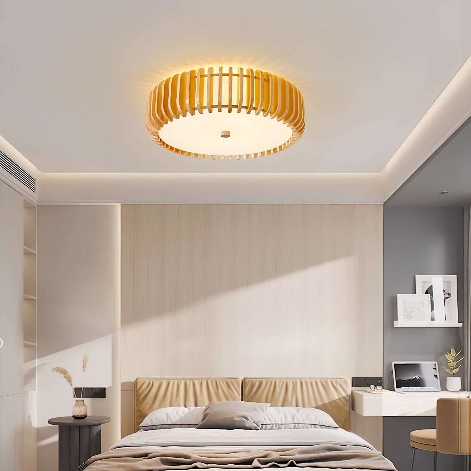 WOW Oakflare Ceiling Lamp