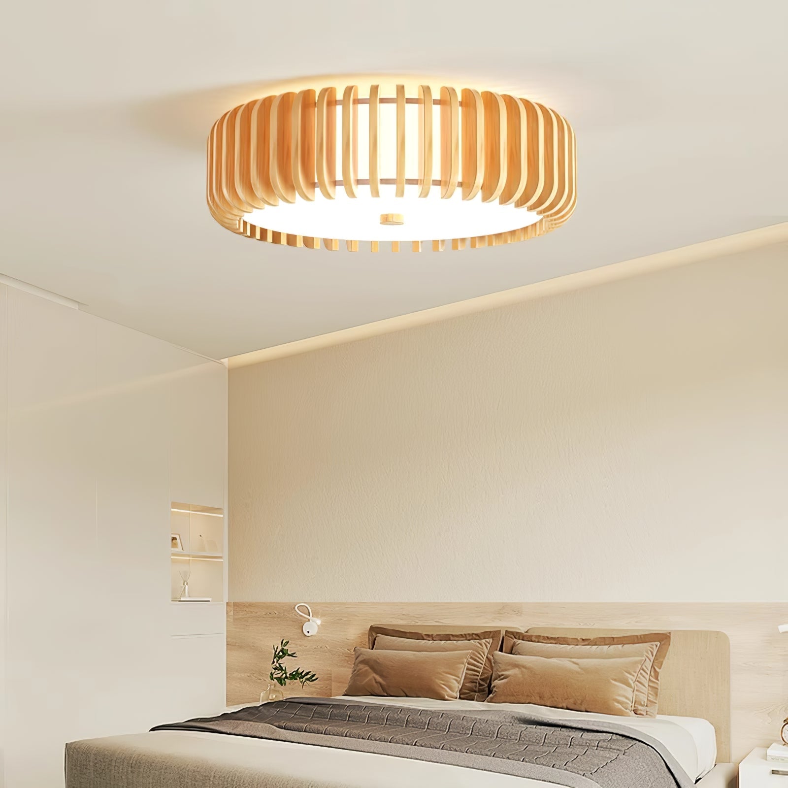 WOW Oakflare Ceiling Lamp