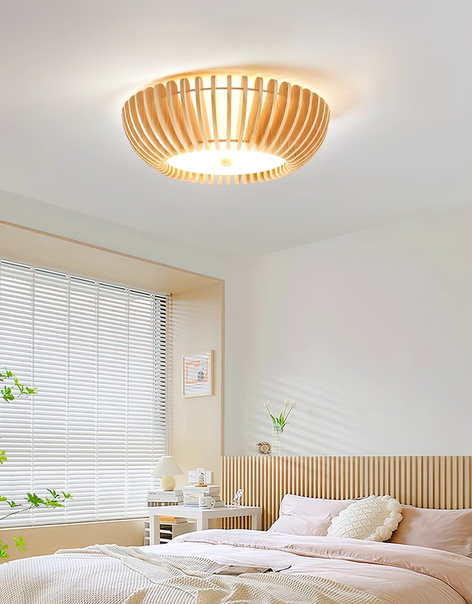 WOW Oakflare Ceiling Lamp