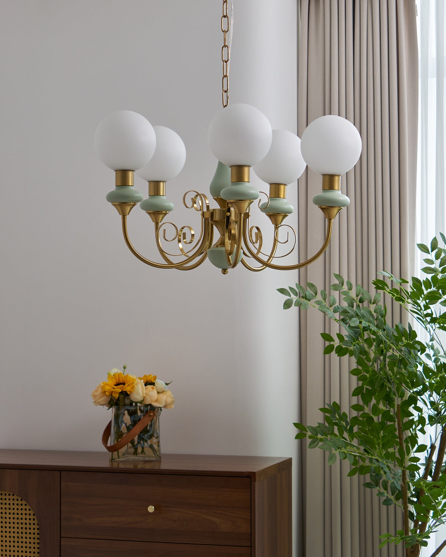 WOW Onyx Chandelier