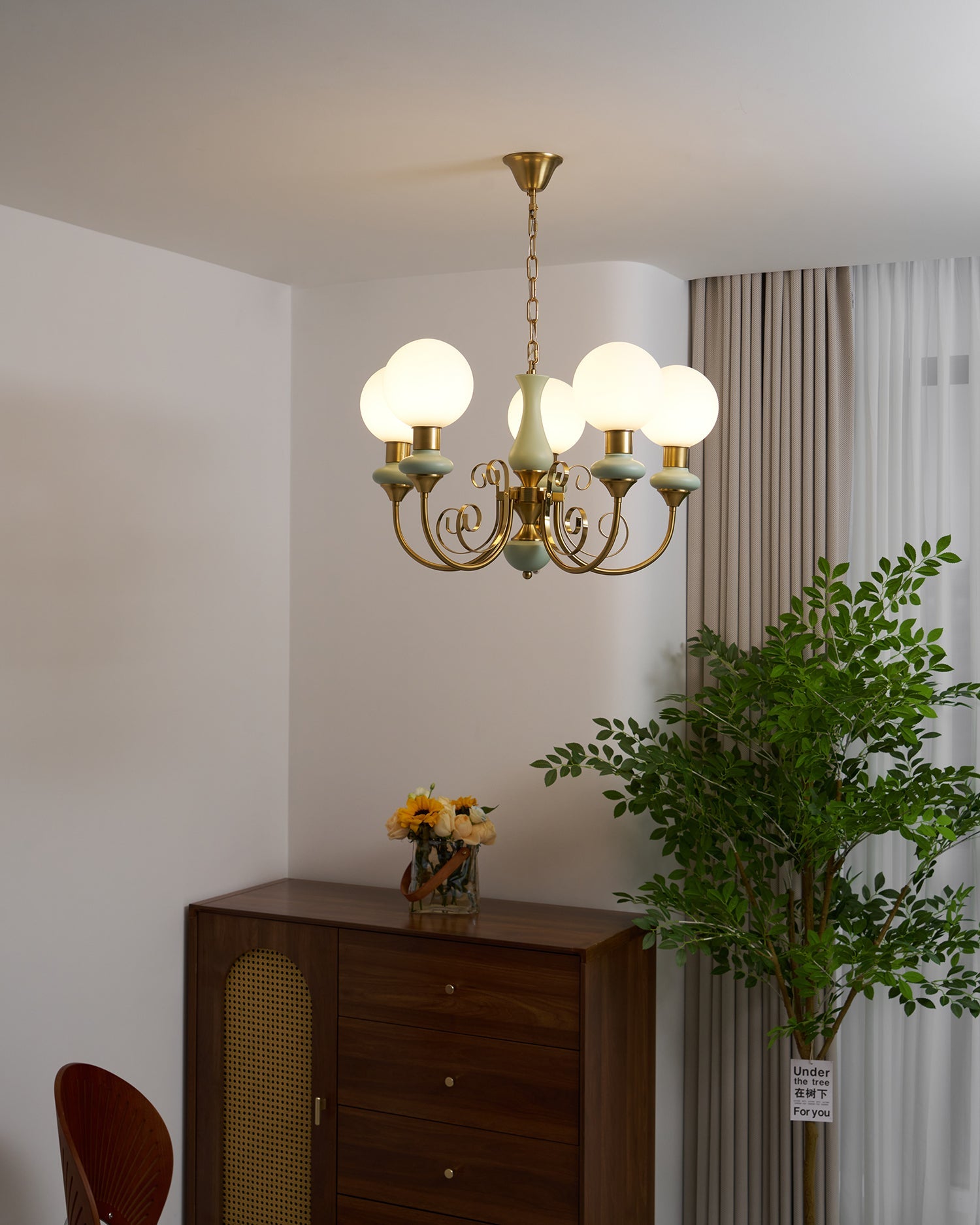 WOW Onyx Chandelier