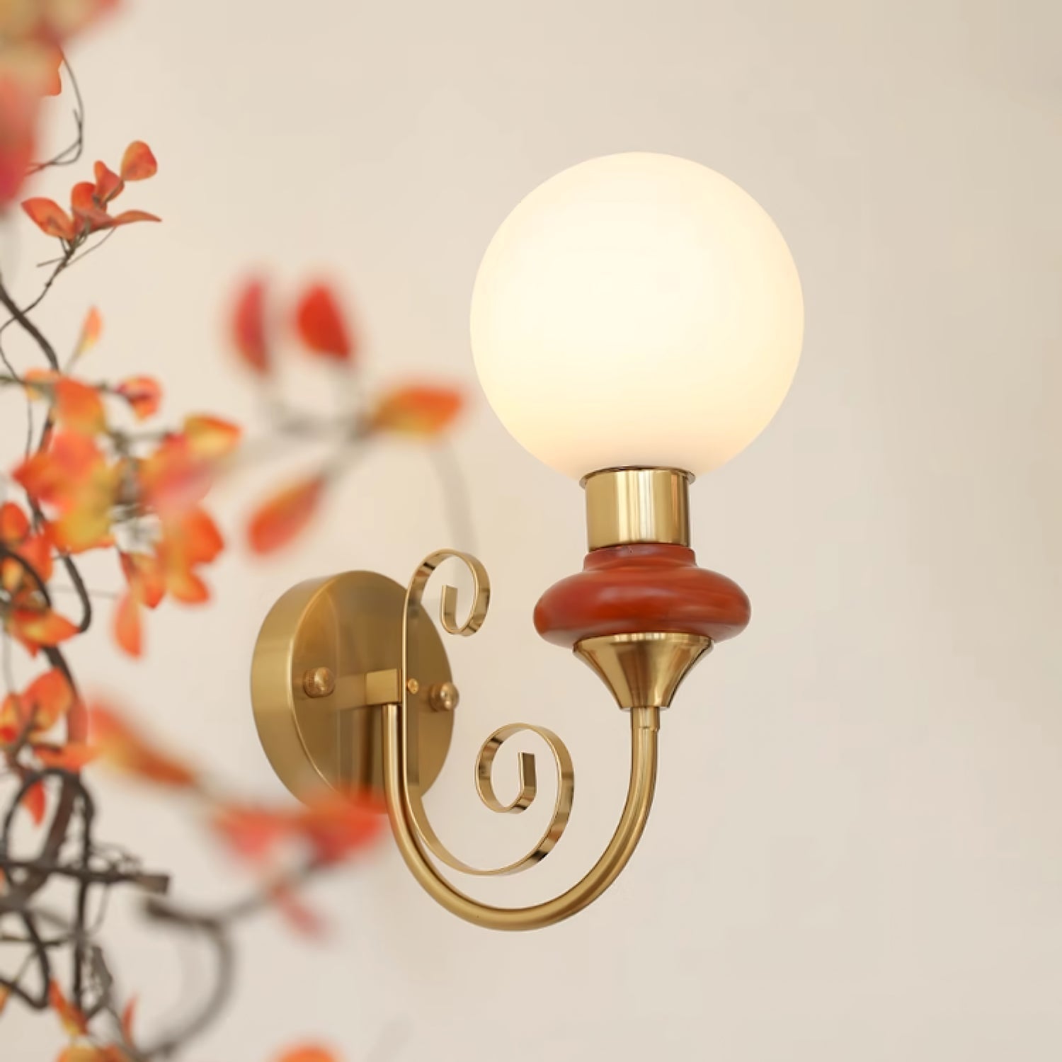 WOW Onyx Wall Lamp