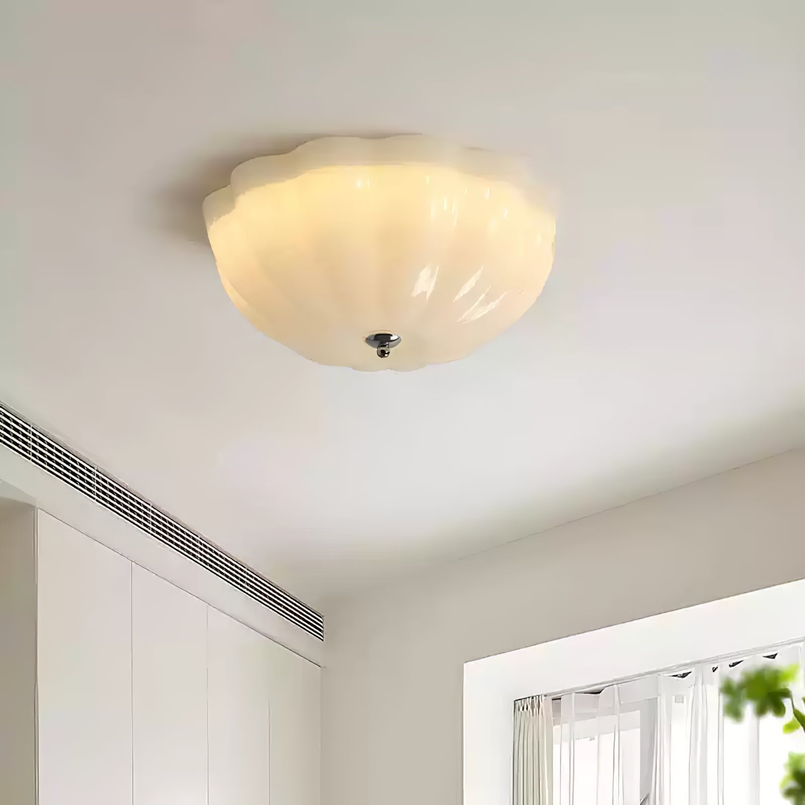 WOW Opal Shell Ceiling Lamp