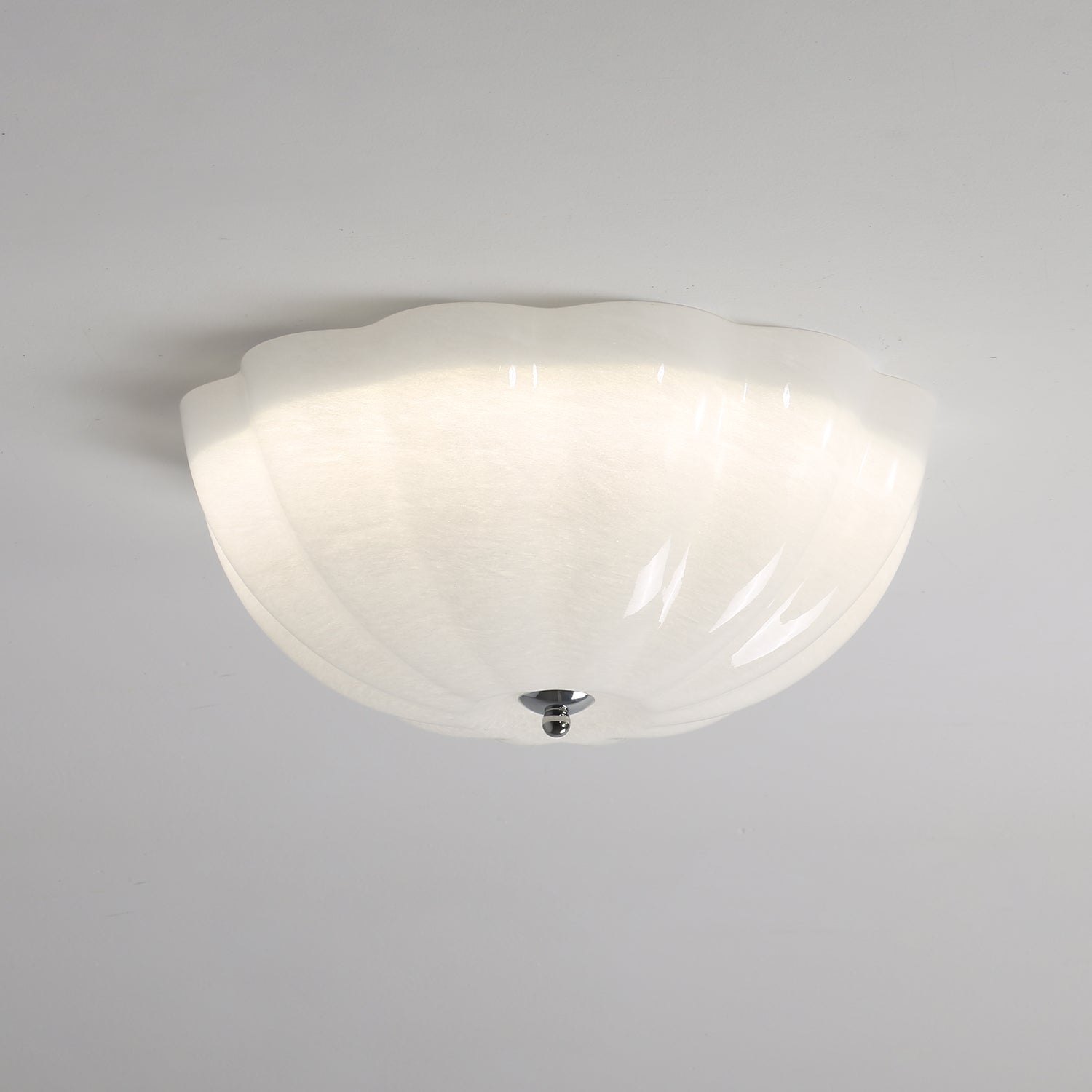 WOW Opal Shell Ceiling Lamp