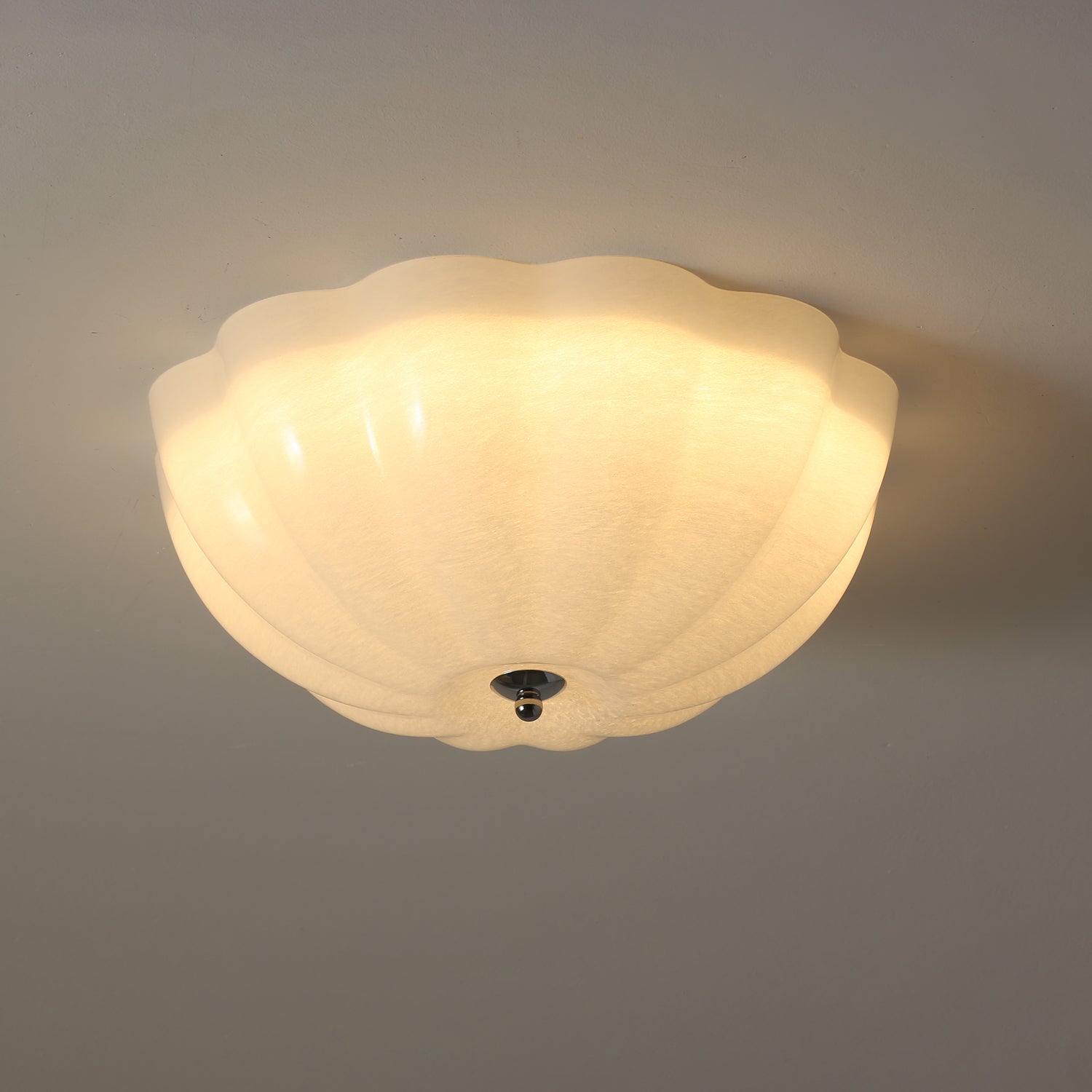 WOW Opal Shell Ceiling Lamp