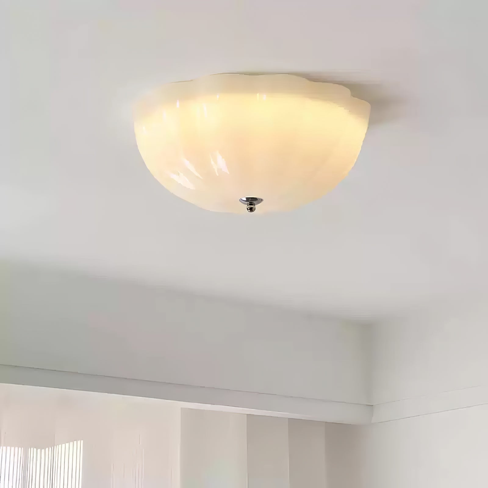 WOW Opal Shell Ceiling Lamp