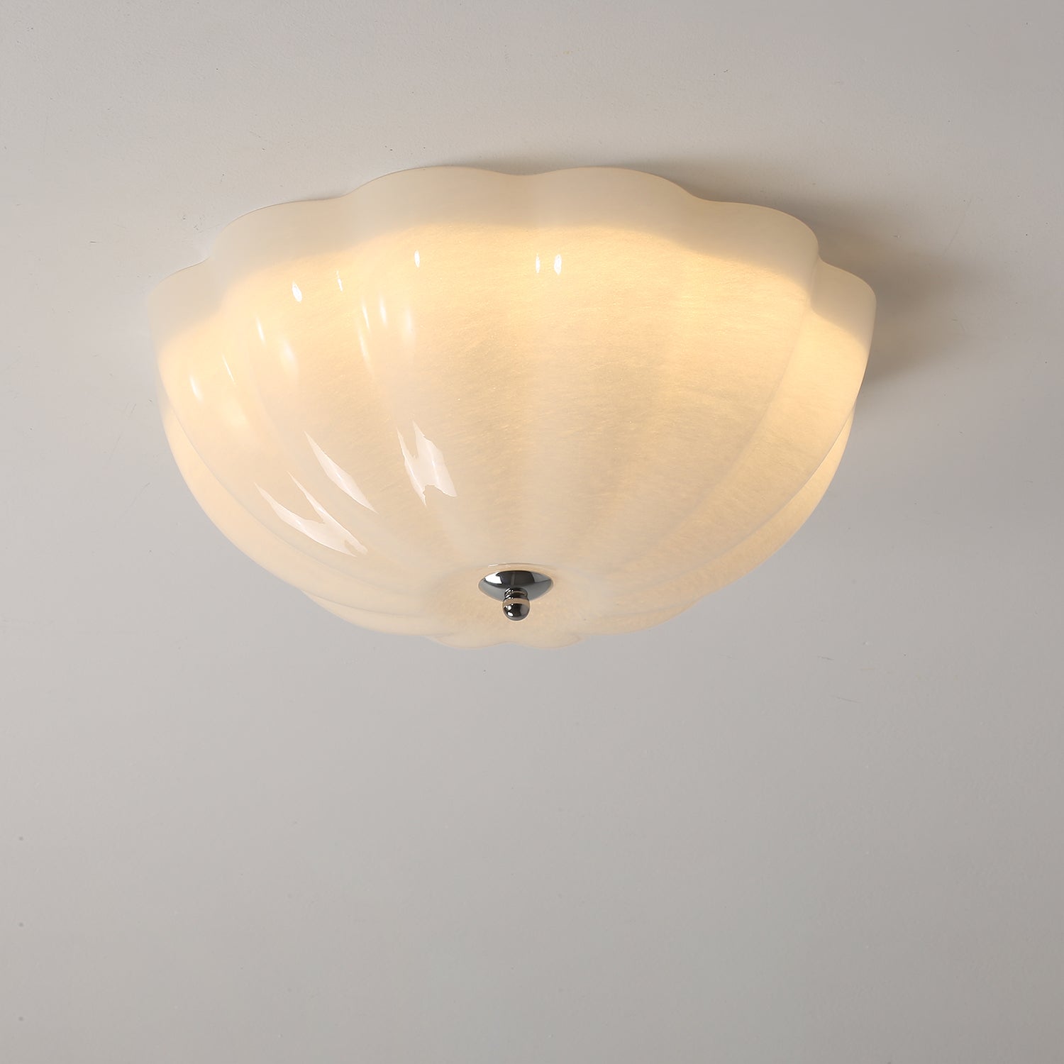 WOW Opal Shell Ceiling Lamp