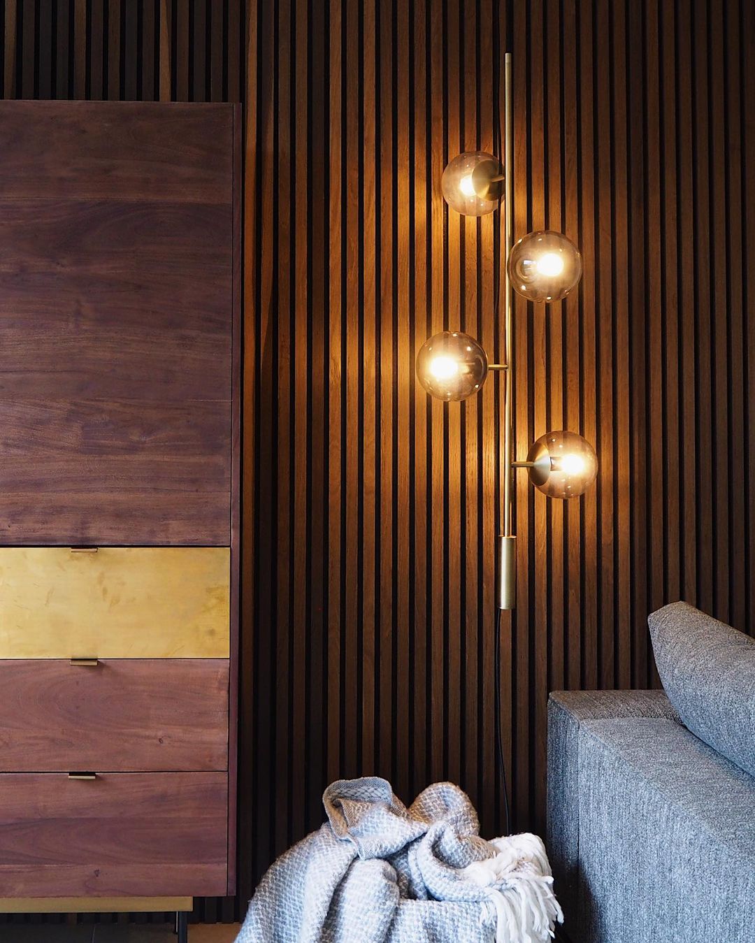 WOW Orb Pendant Light