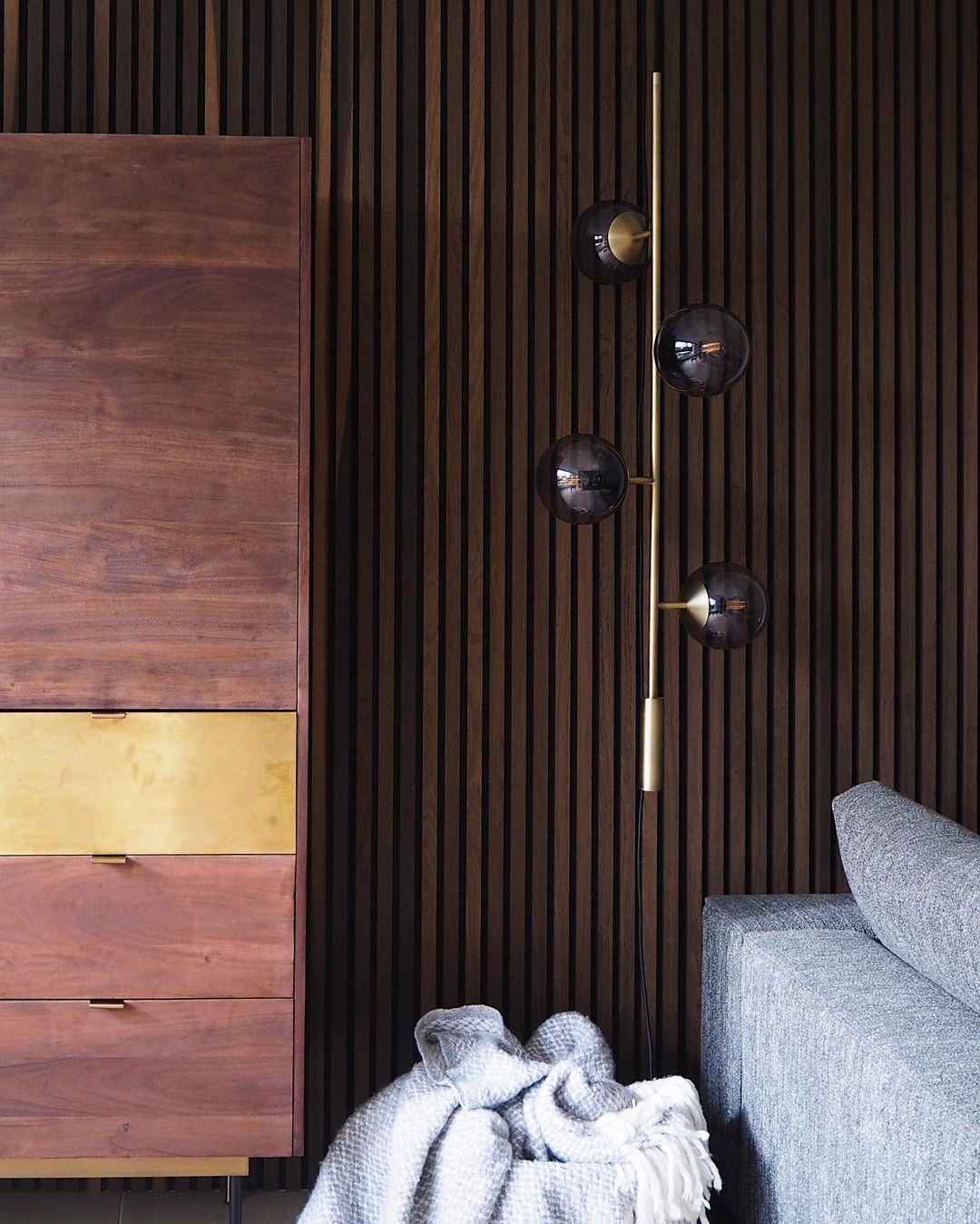 WOW Orb Pendant Light