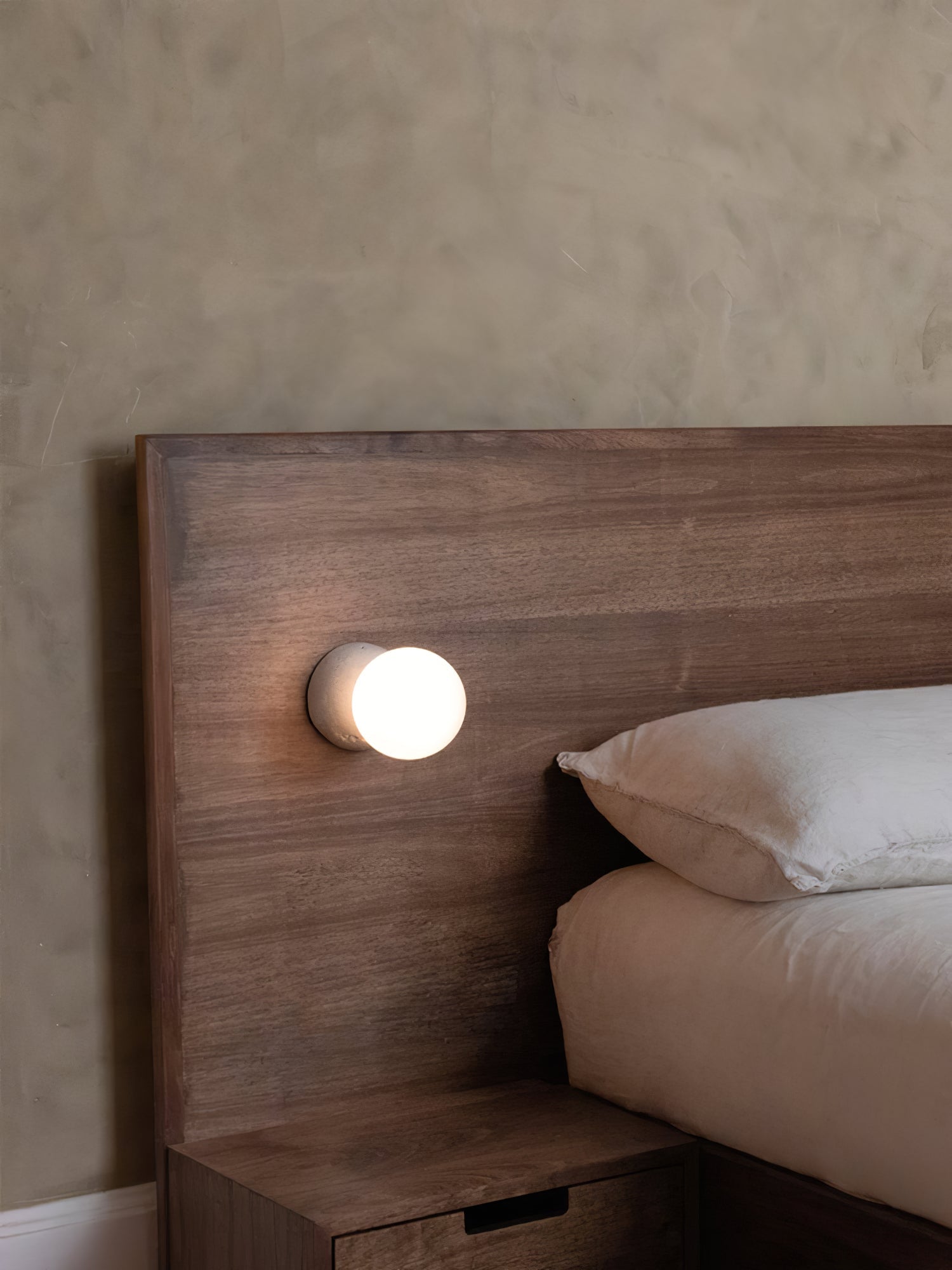 WOW Origo Wall Lamp