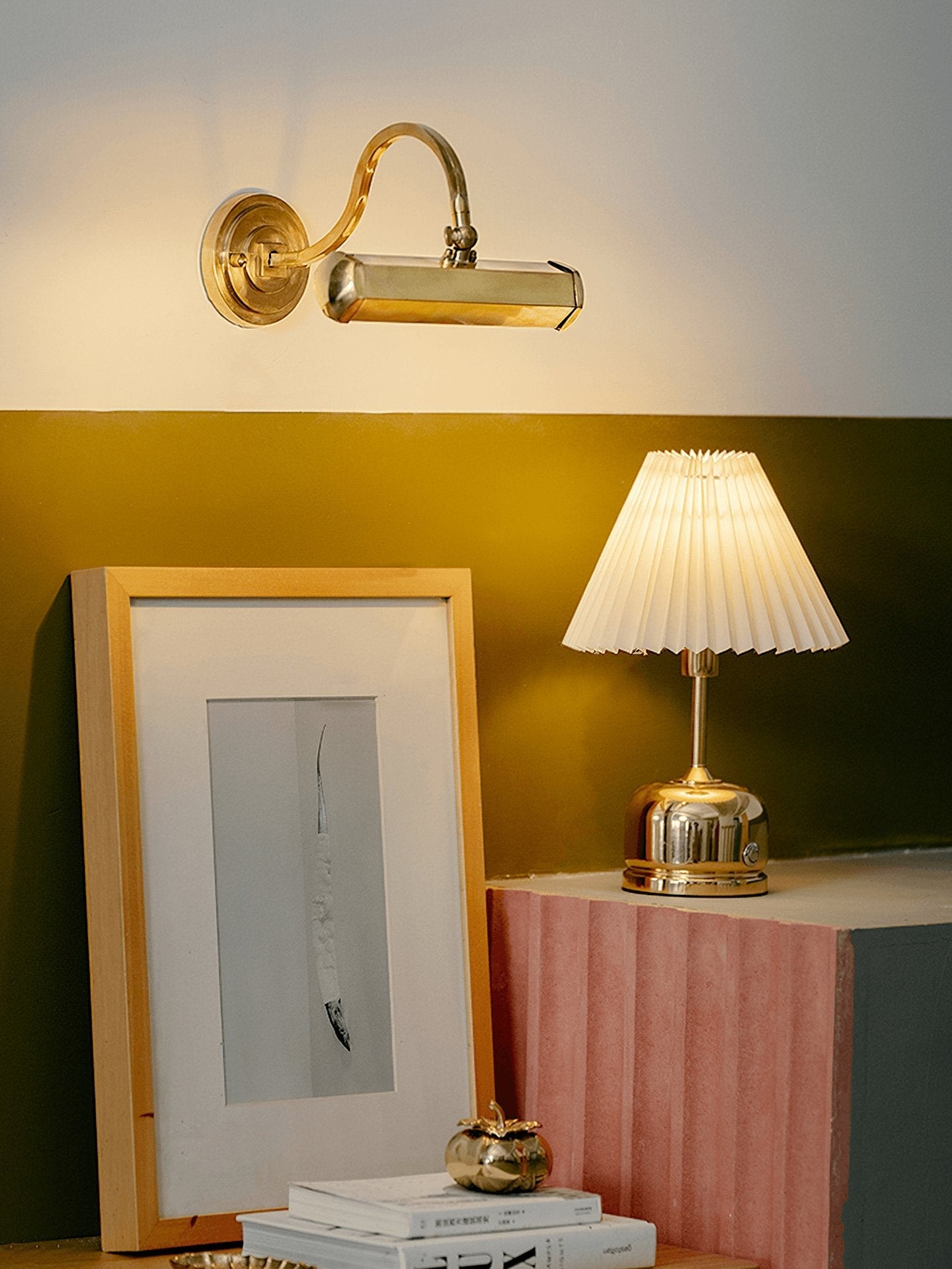 WOW Pacific Wall Lamp
