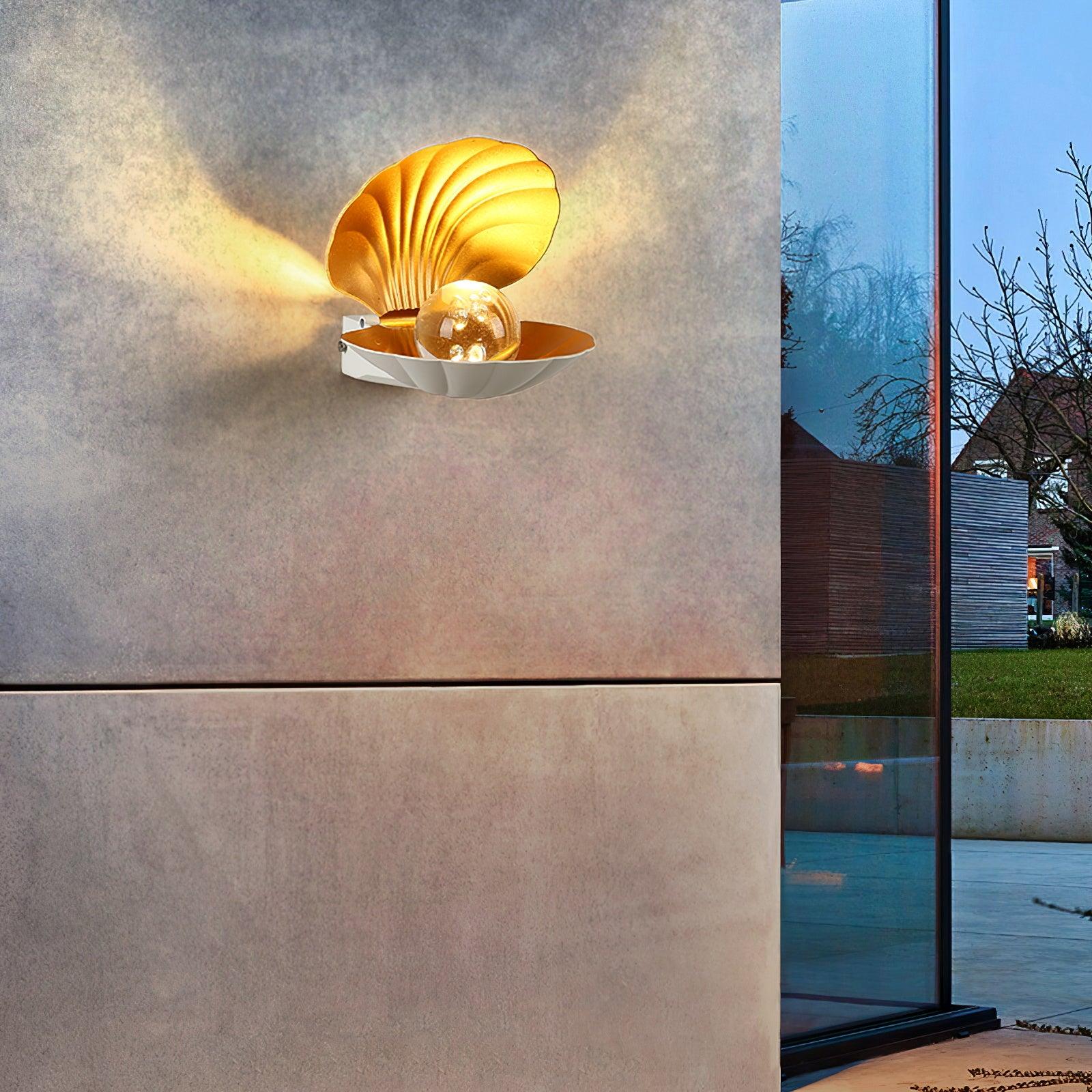 WOW Pearl Clam Wall Light