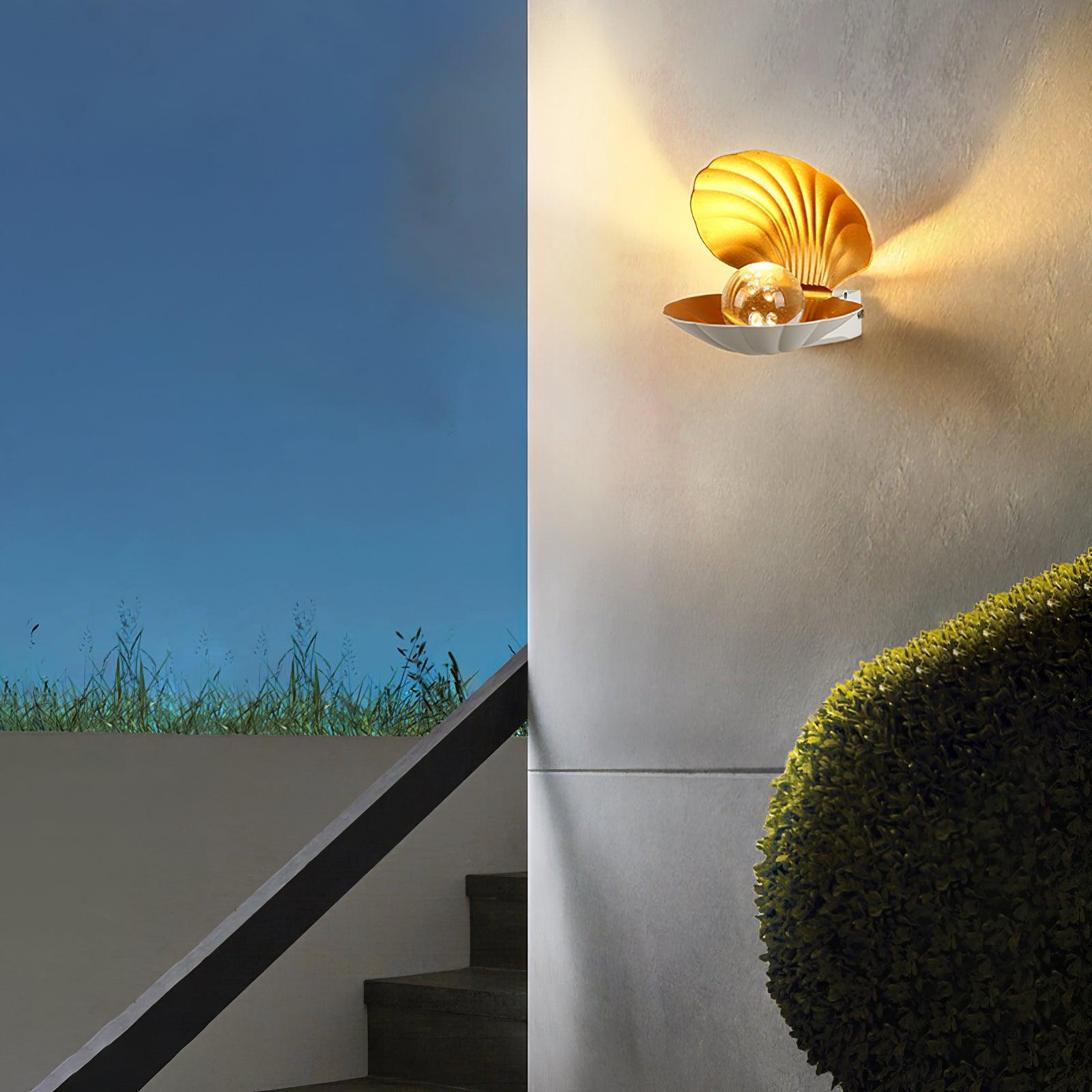 WOW Pearl Clam Wall Light