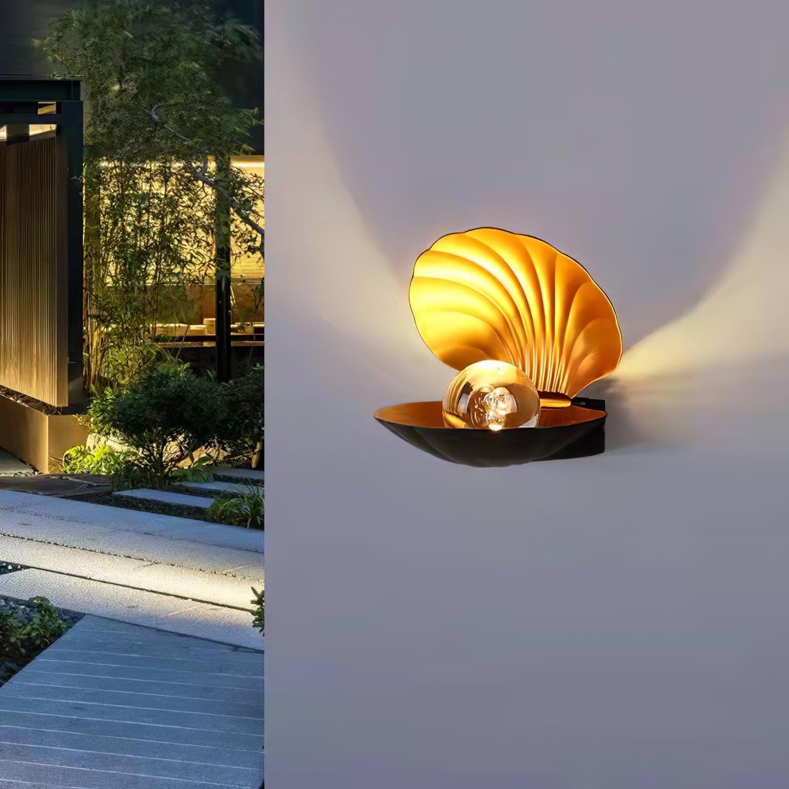 WOW Pearl Clam Wall Light