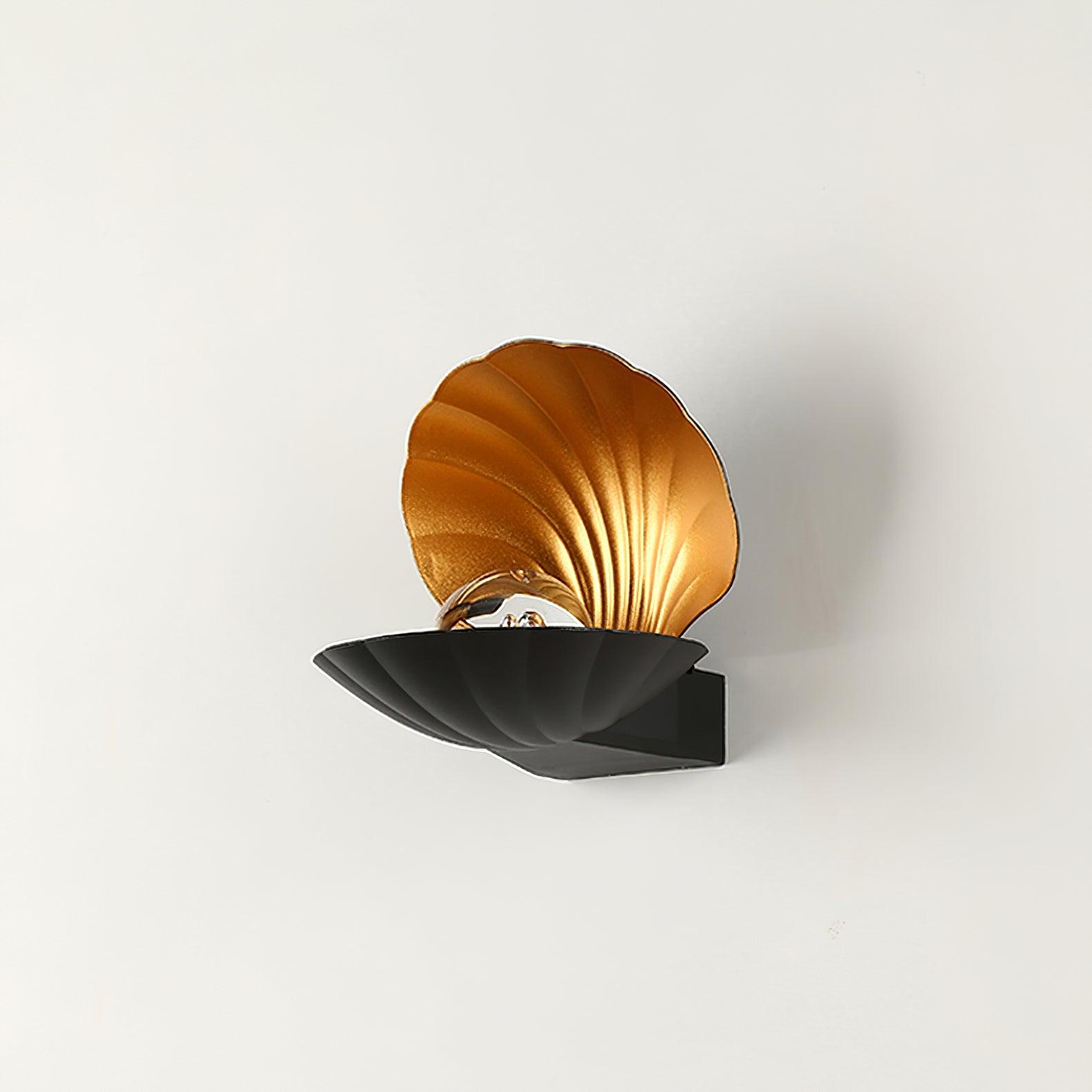WOW Pearl Clam Wall Light