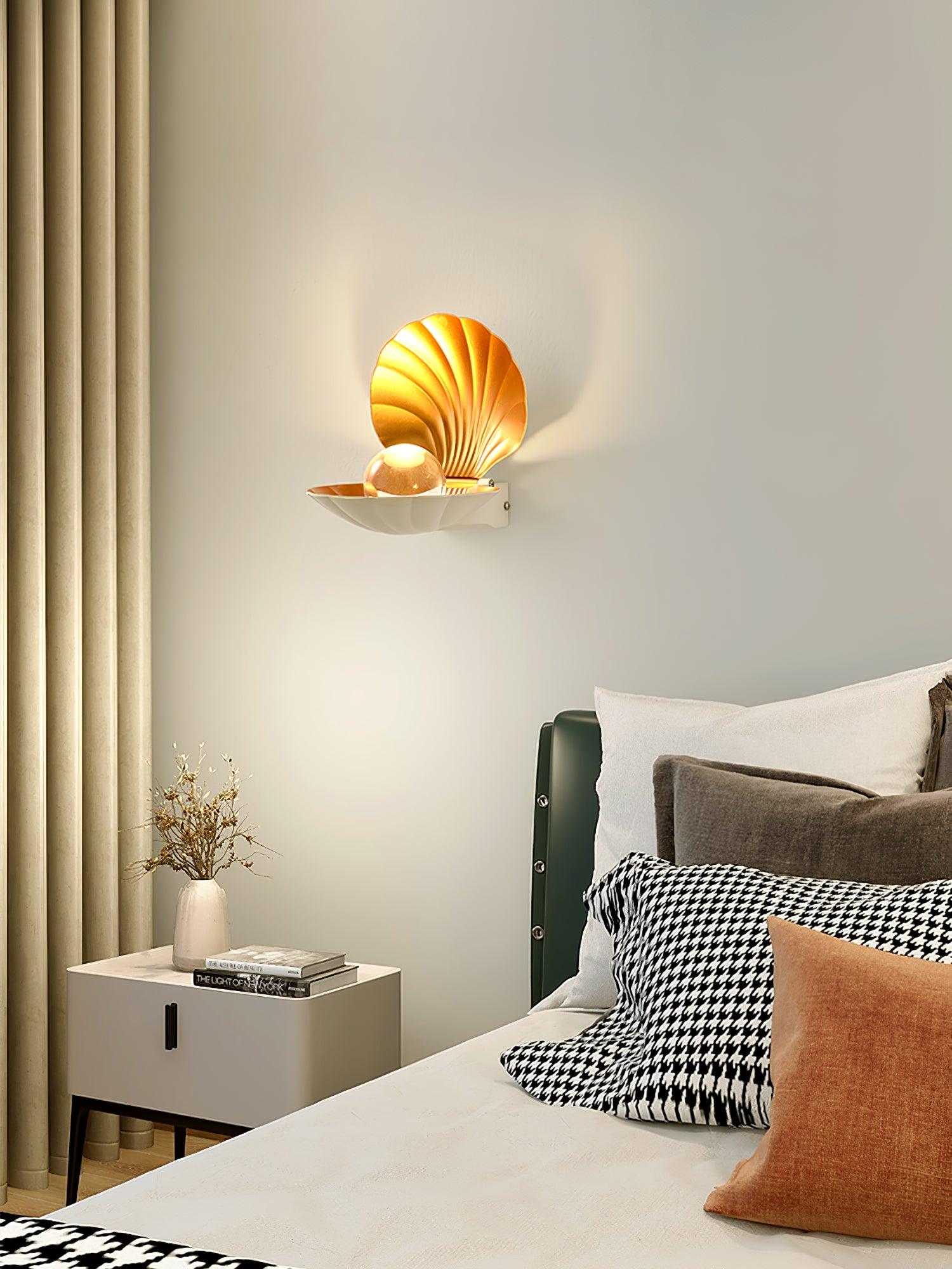 WOW Pearl Clam Wall Light