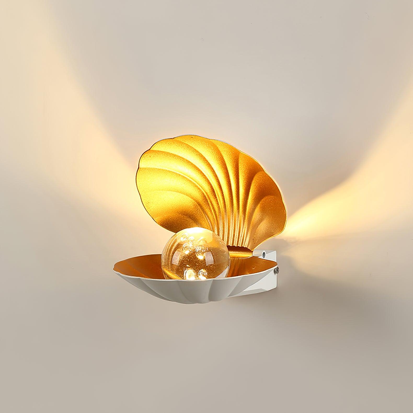 WOW Pearl Clam Wall Light