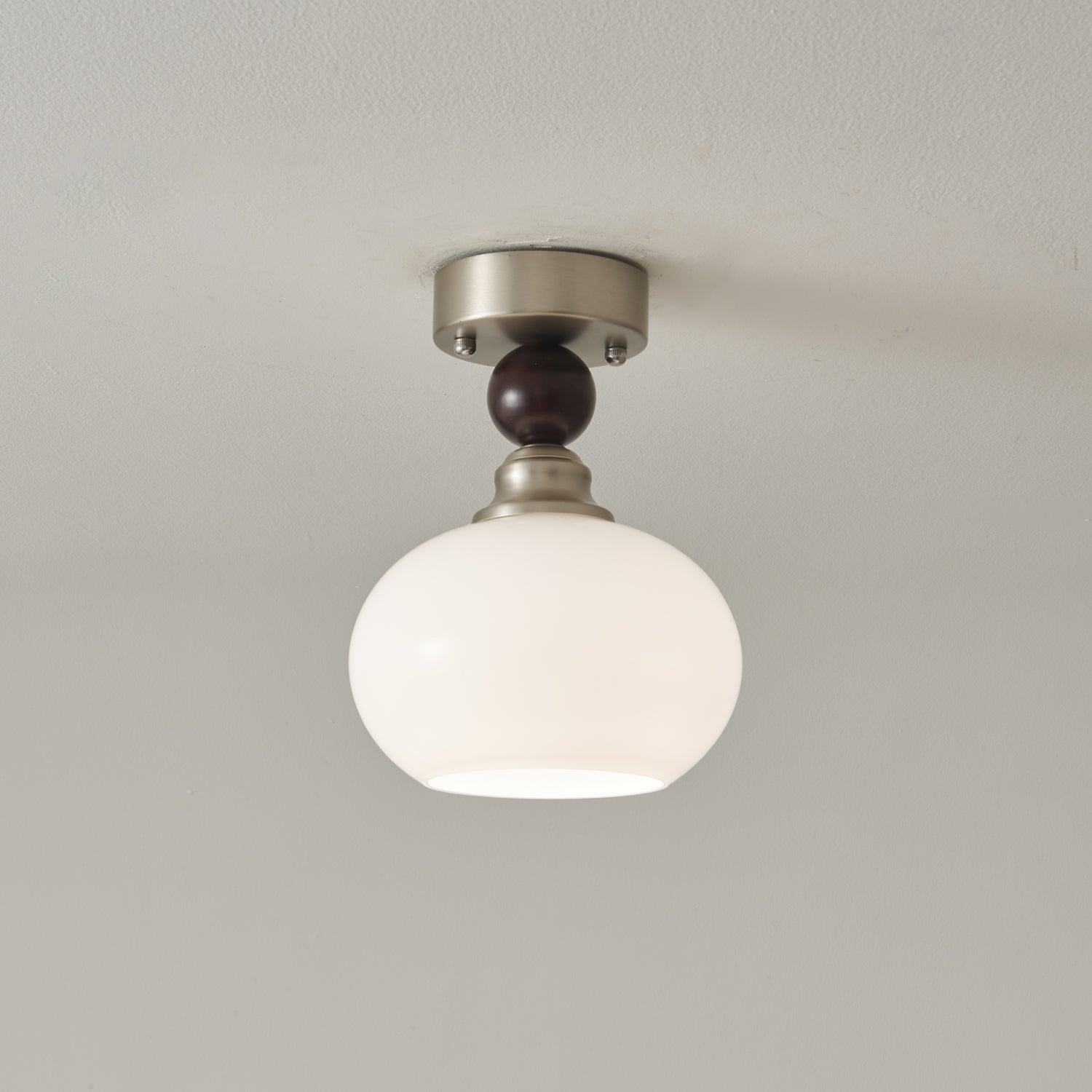 WOW Pearl Sphere Ceiling Lamp