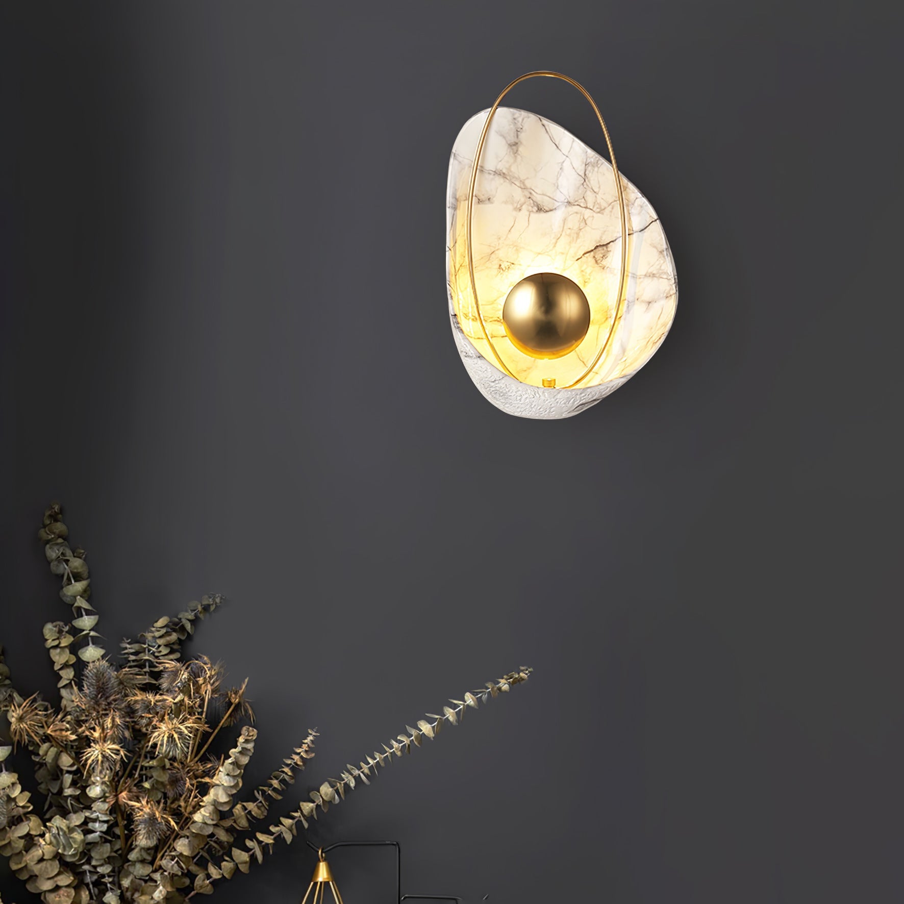 WOW Pearl Wall Lamp