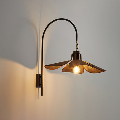 WOW Petal Bloom Wall Lamp