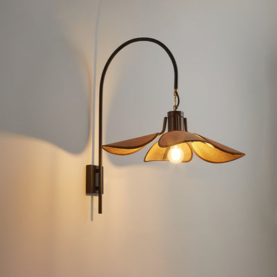 WOW Petal Bloom Wall Lamp