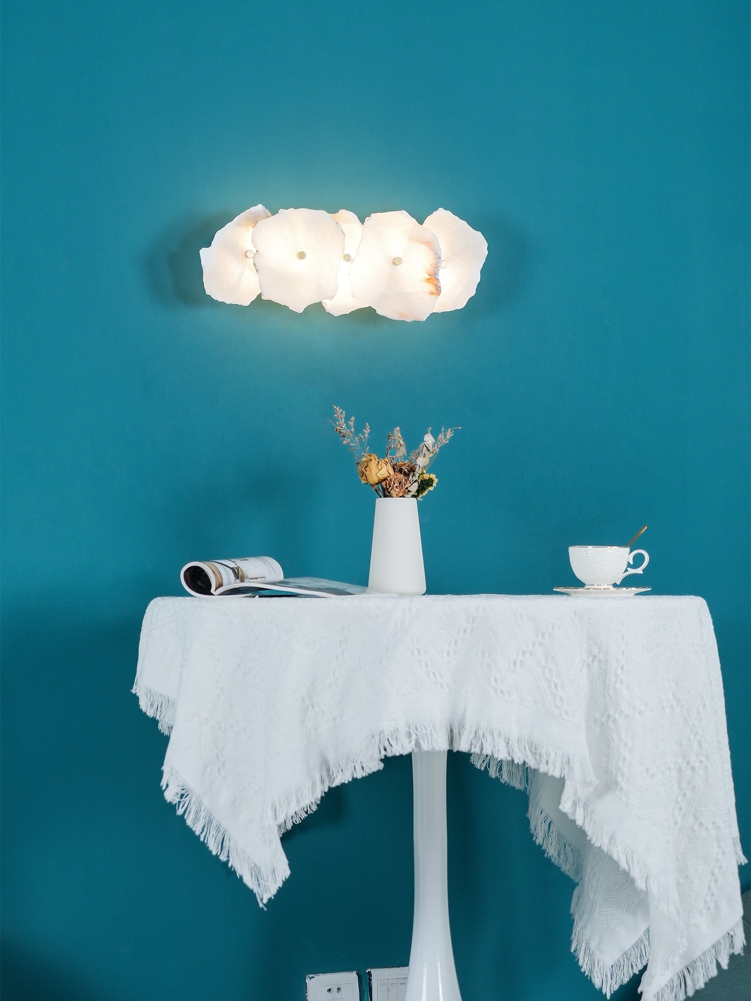 WOW Petra Wall Lamp