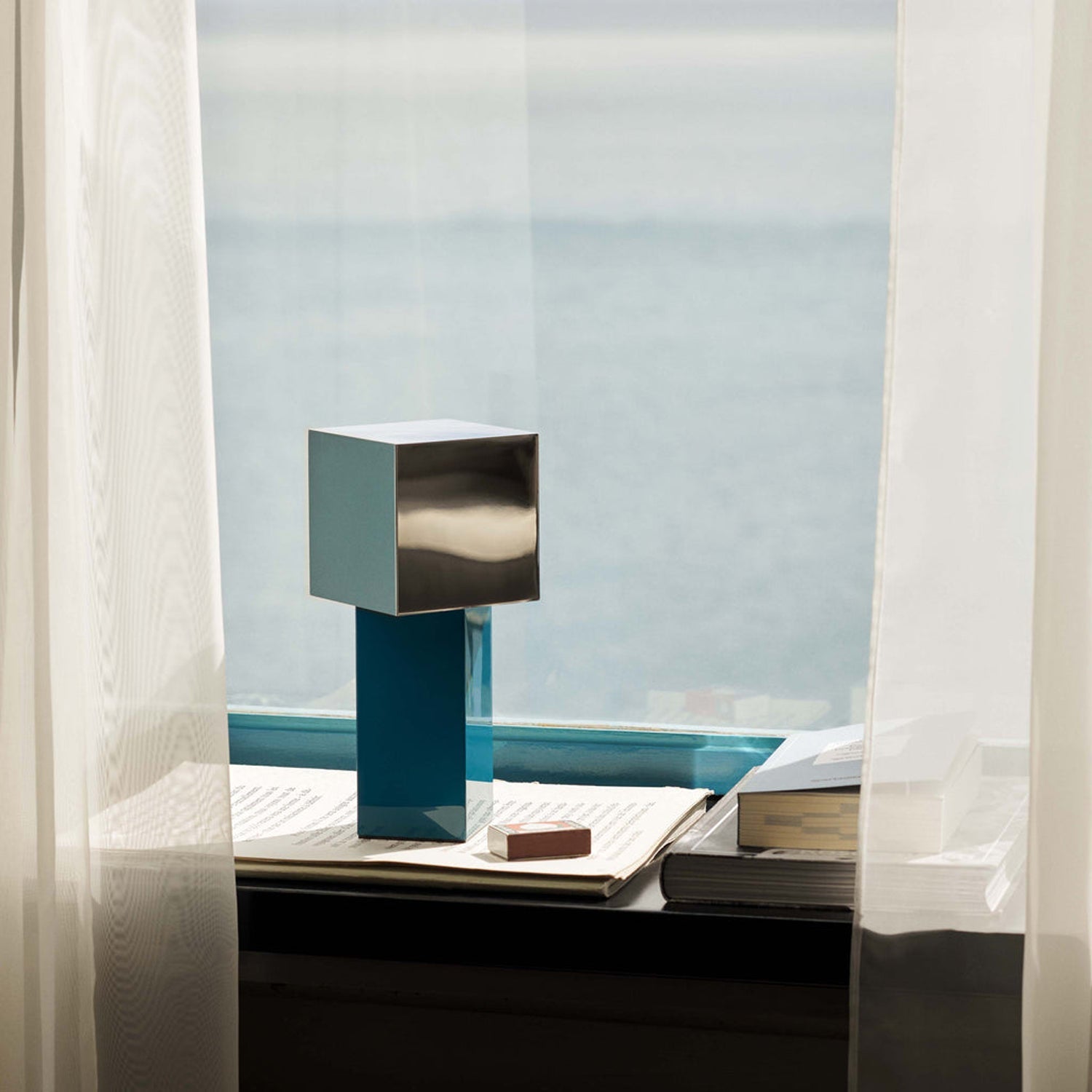 WOW Pivot Portable Table Lamp