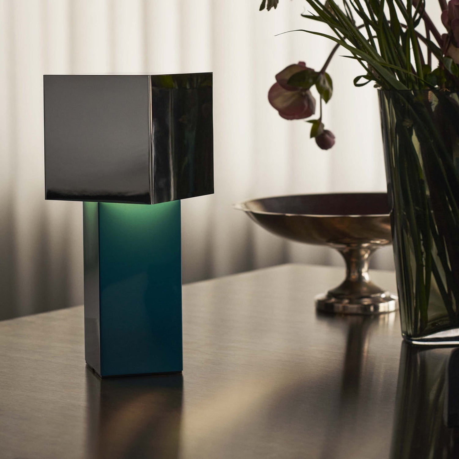 WOW Pivot Portable Table Lamp