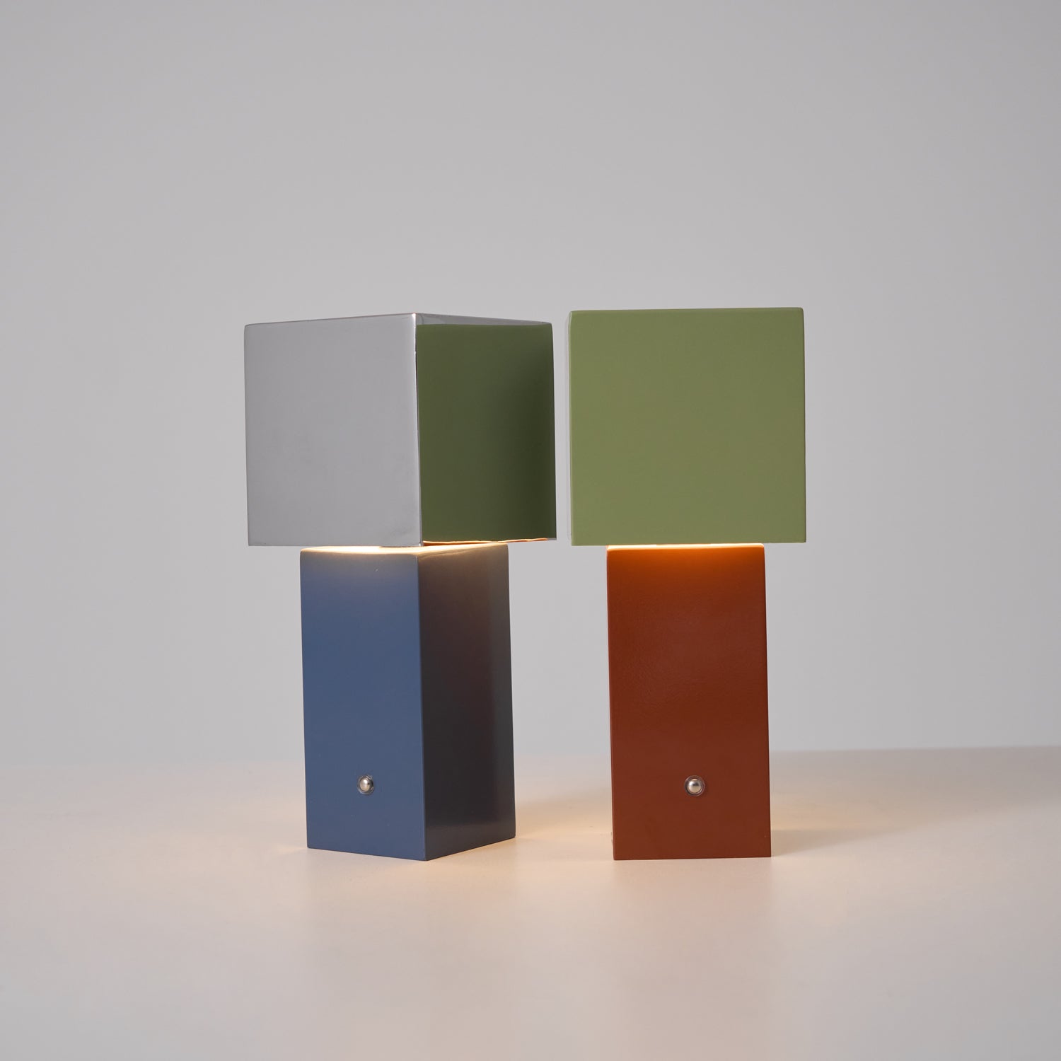 WOW Pivot Portable Table Lamp