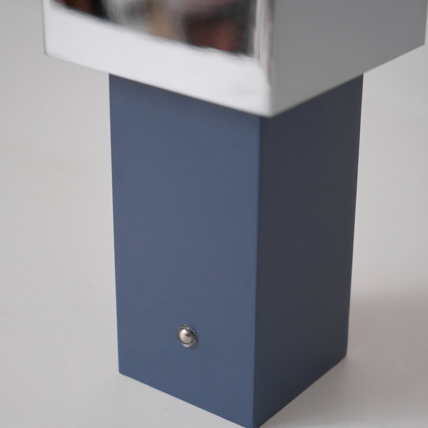WOW Pivot Portable Table Lamp