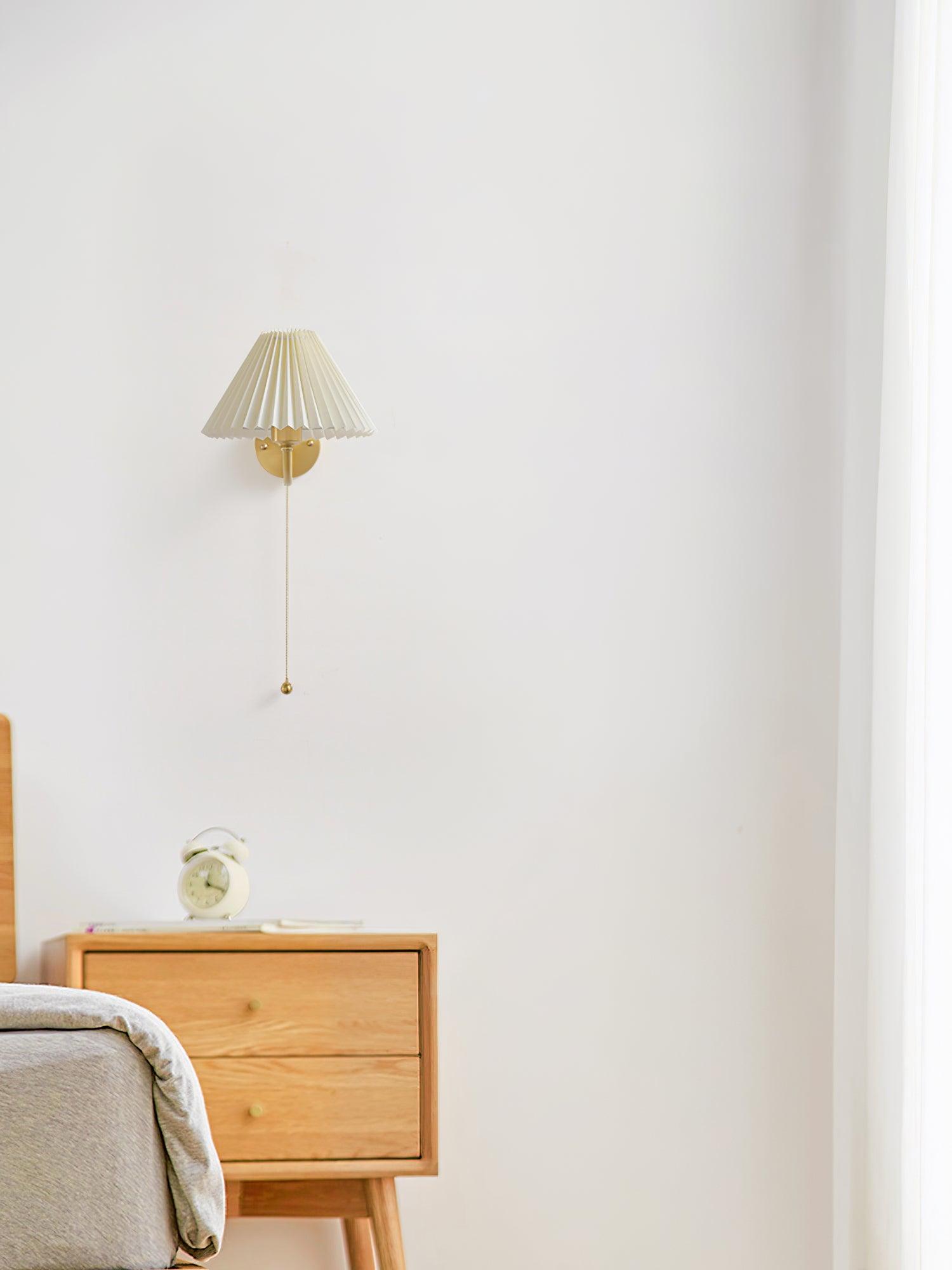 WOW Pleated Wall Lamp
