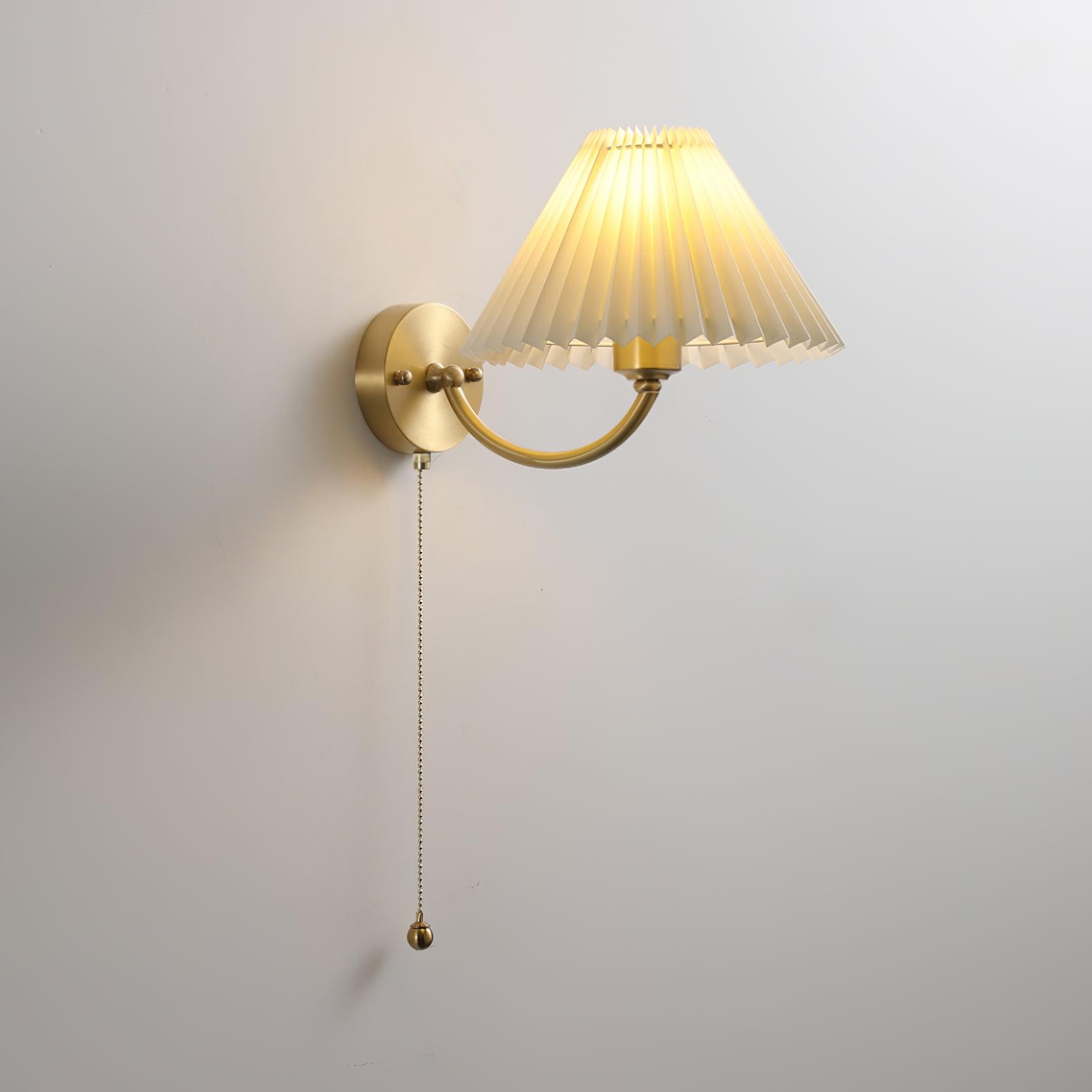 WOW Pleated Wall Lamp