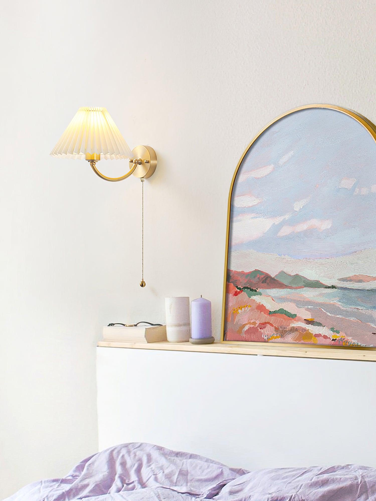 WOW Pleated Wall Lamp