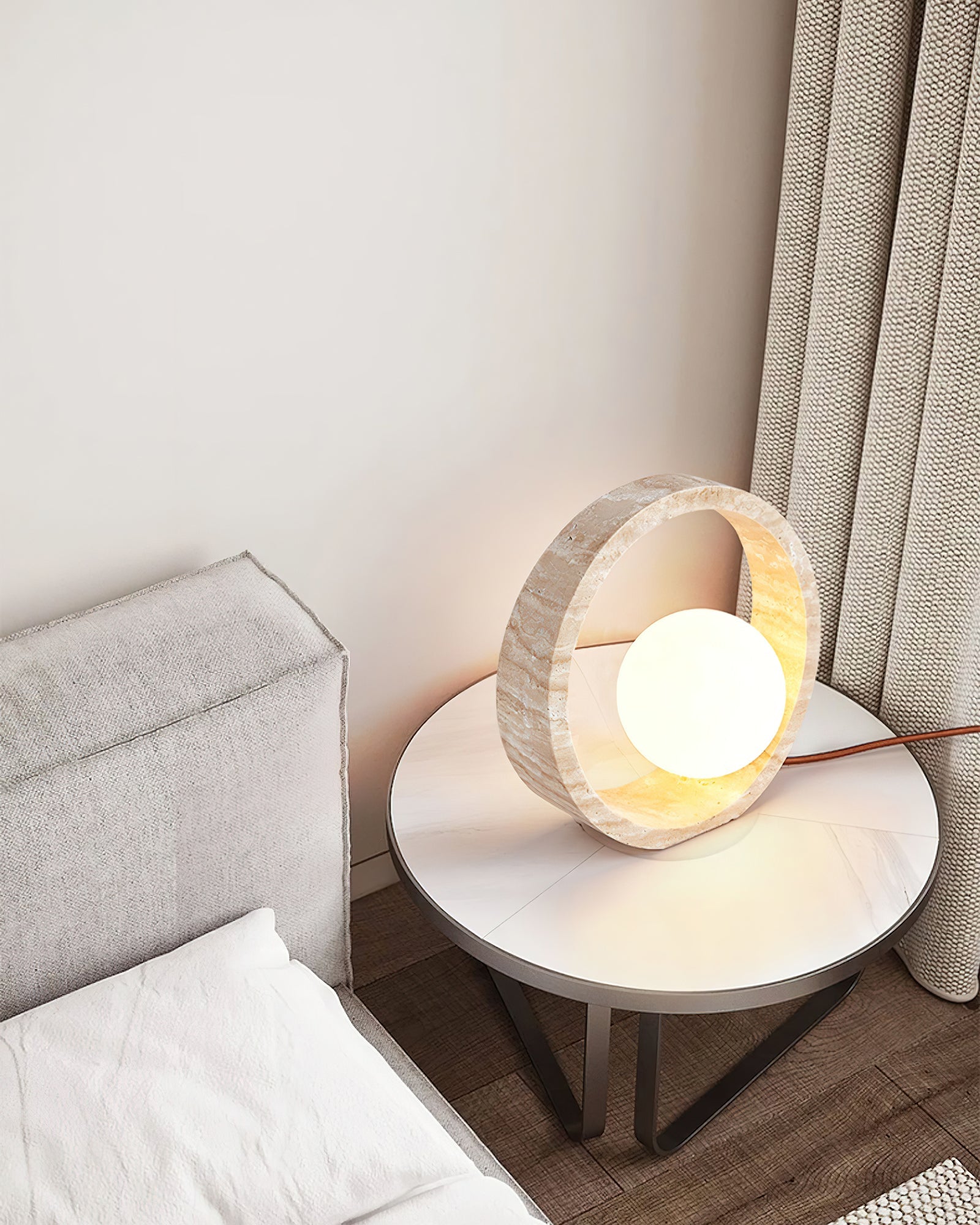 WOW Q Circle Table Lamp
