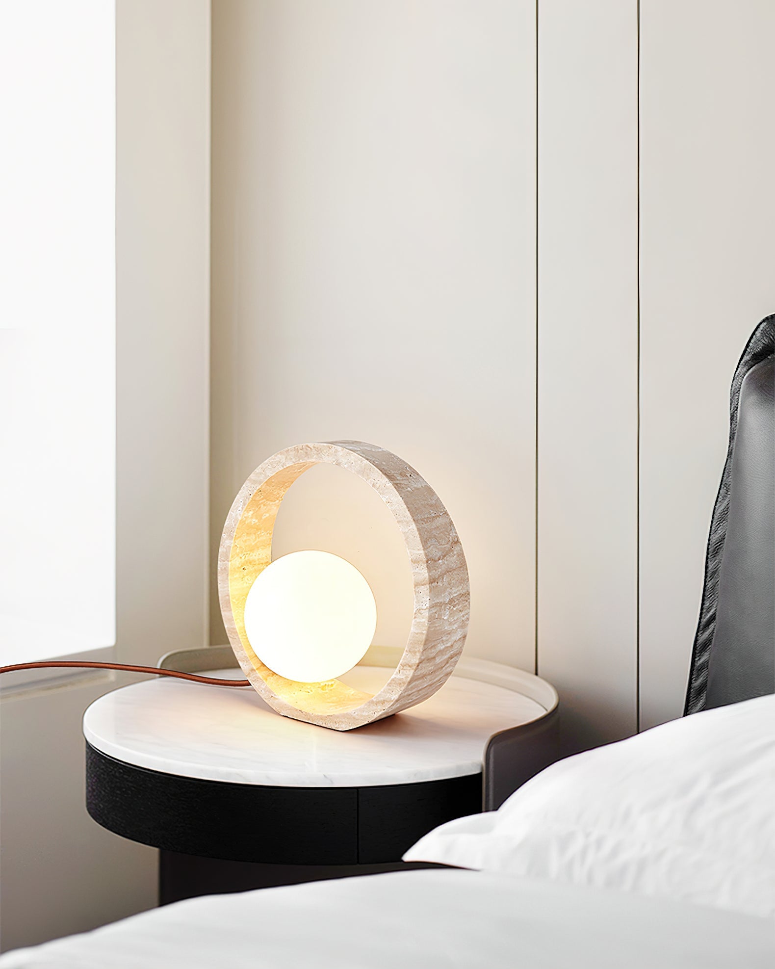WOW Q Circle Table Lamp