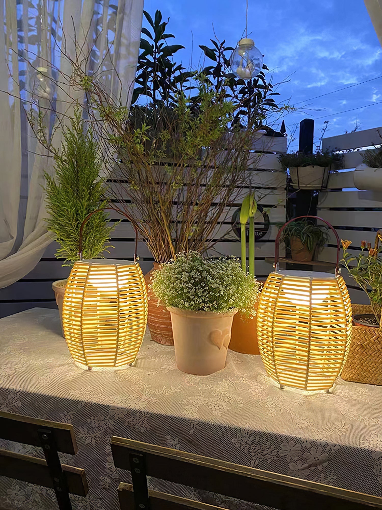 WOW Lantern Built-in Battery Table Lamp